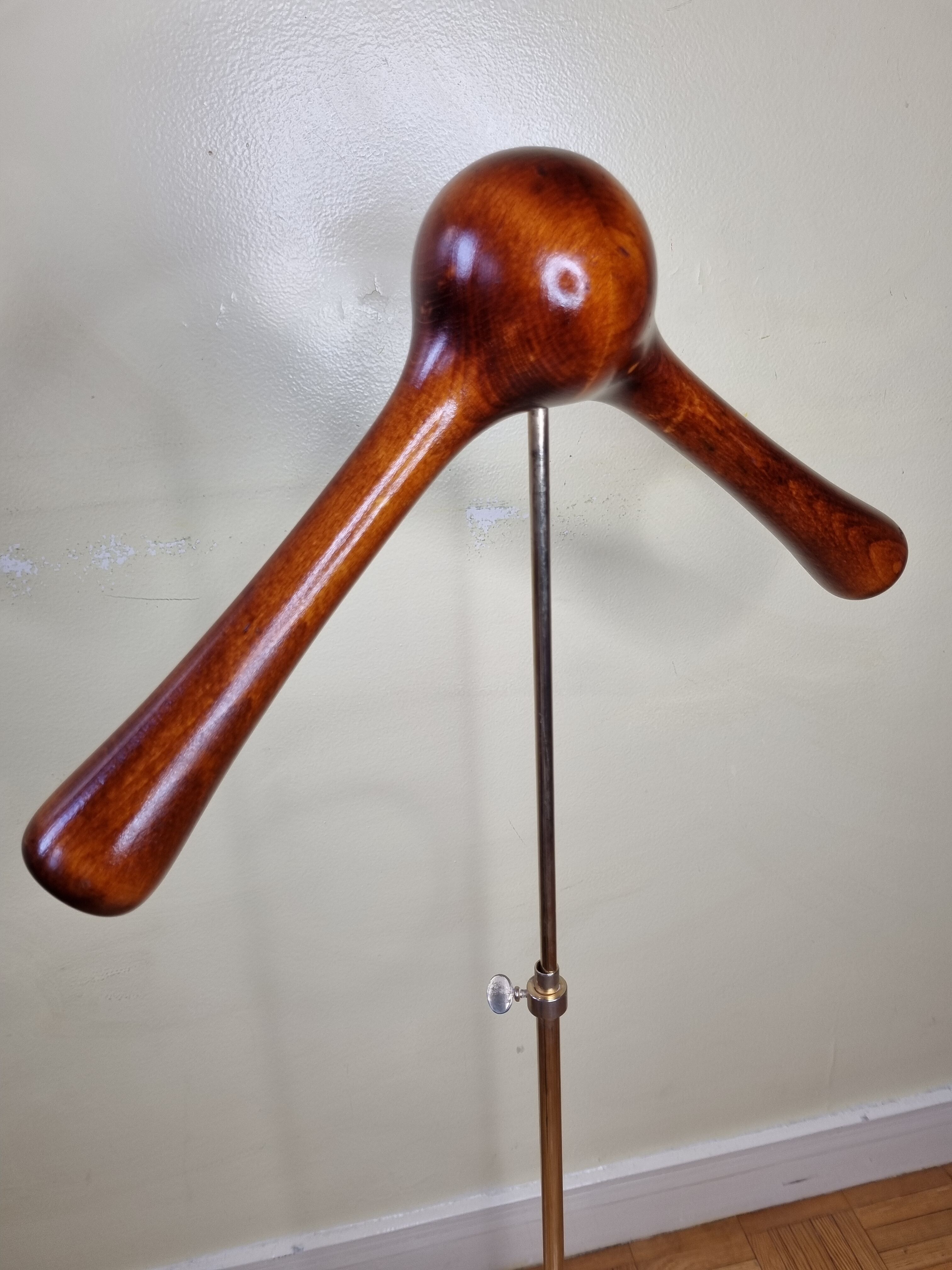 Old coat rack design "molecule" in metal and wood adjustable