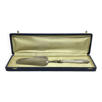 Art Deco pie shovel