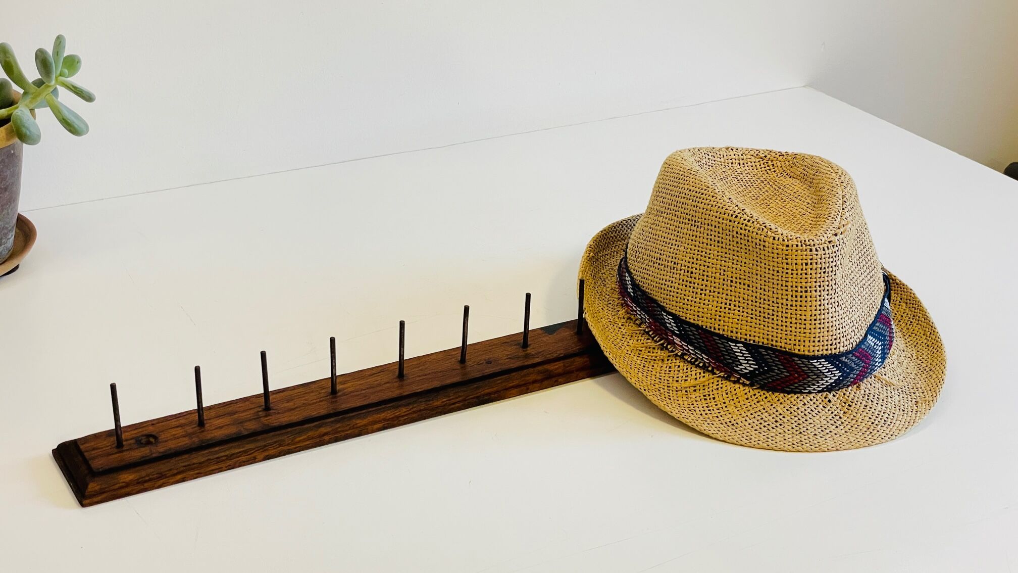 Workshop coat rack in solid oak