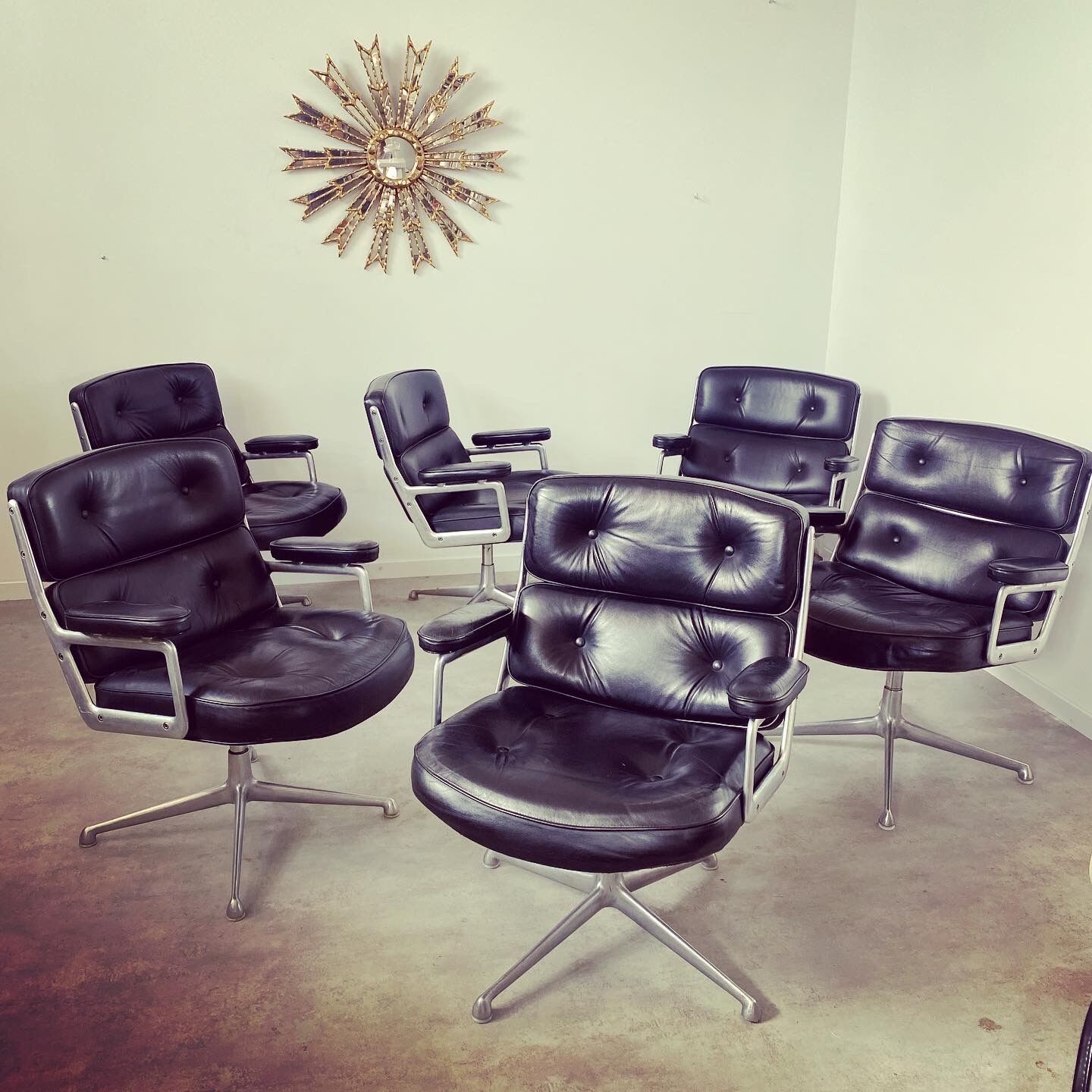 6 fauteuils en cuir Lobby Chair design Ray et Charles Eames, Hermann Miller