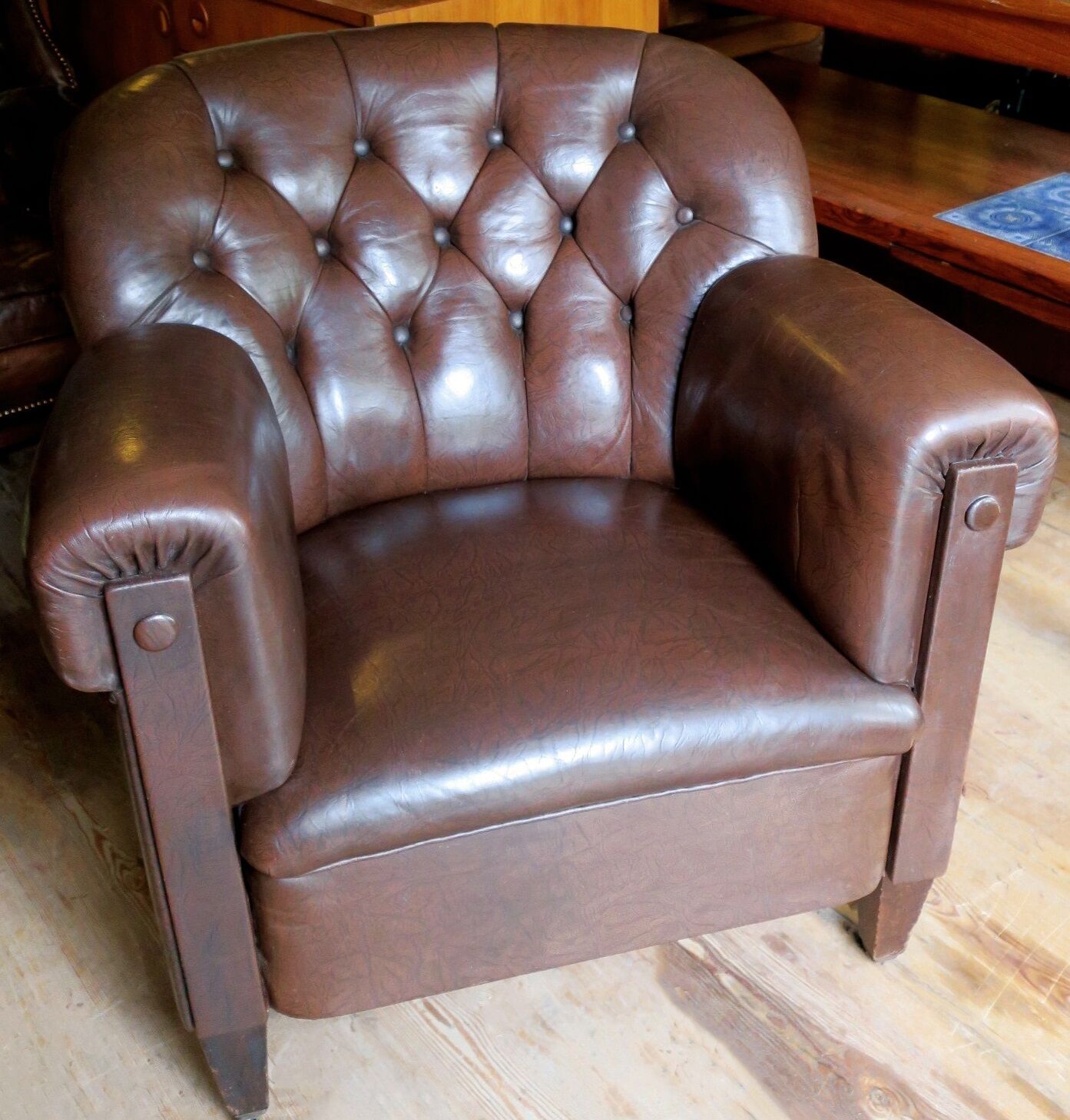 Vintage Dark Brown Leather Club Chair