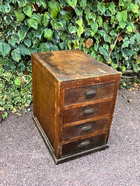 Cabinet - 4 drawer trade furniture with shell handles