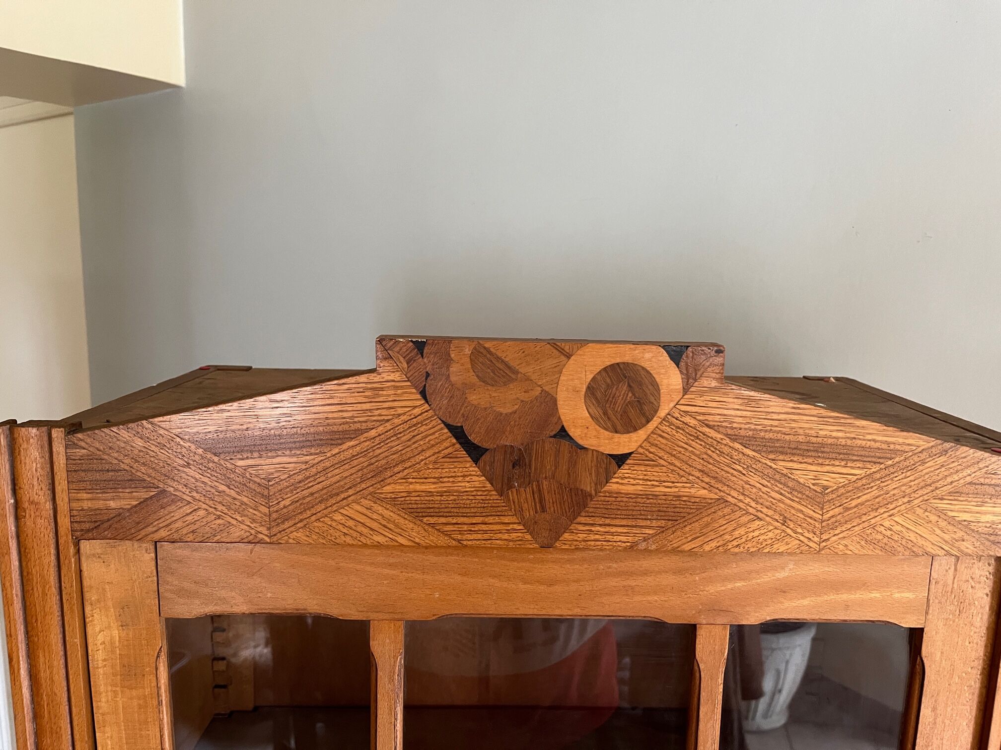 Parisian wardrobe vintage showcase