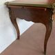 Bureau d'apparat de style Louis XV Dessus de cuir rouge XX siècle