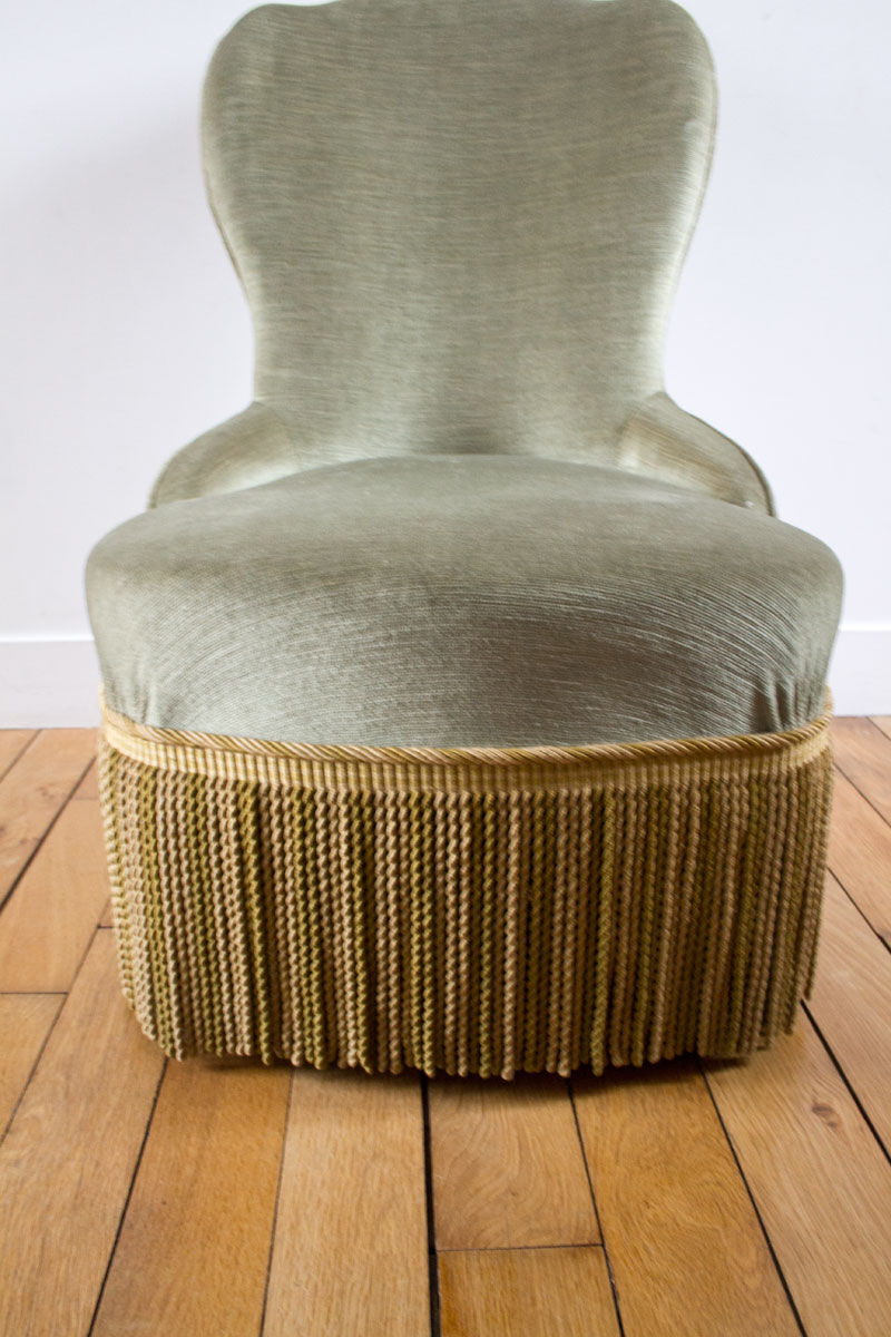 Green toad armchair