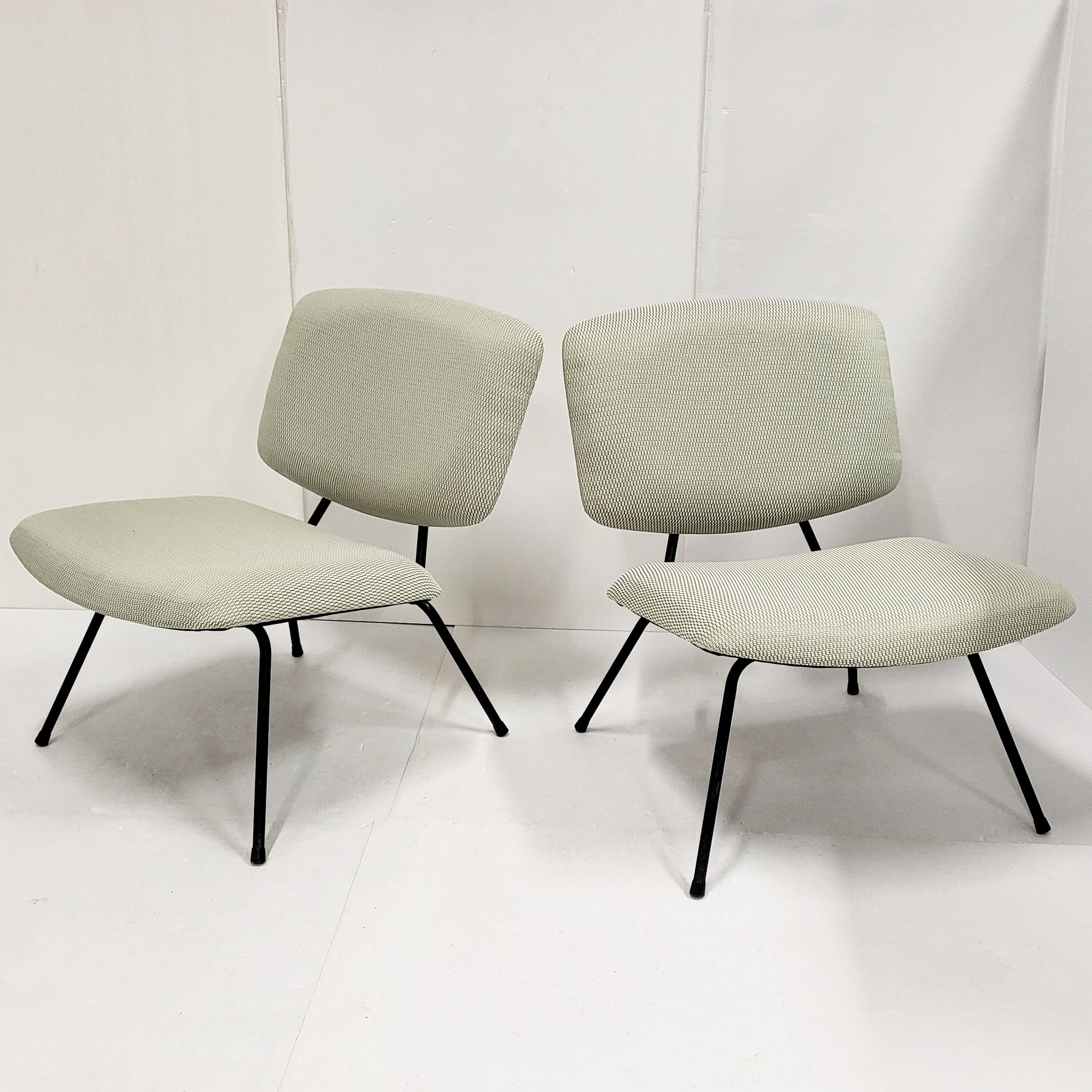 Paire de chauffeuses CM190 de Pierre Paulin pour Thonet