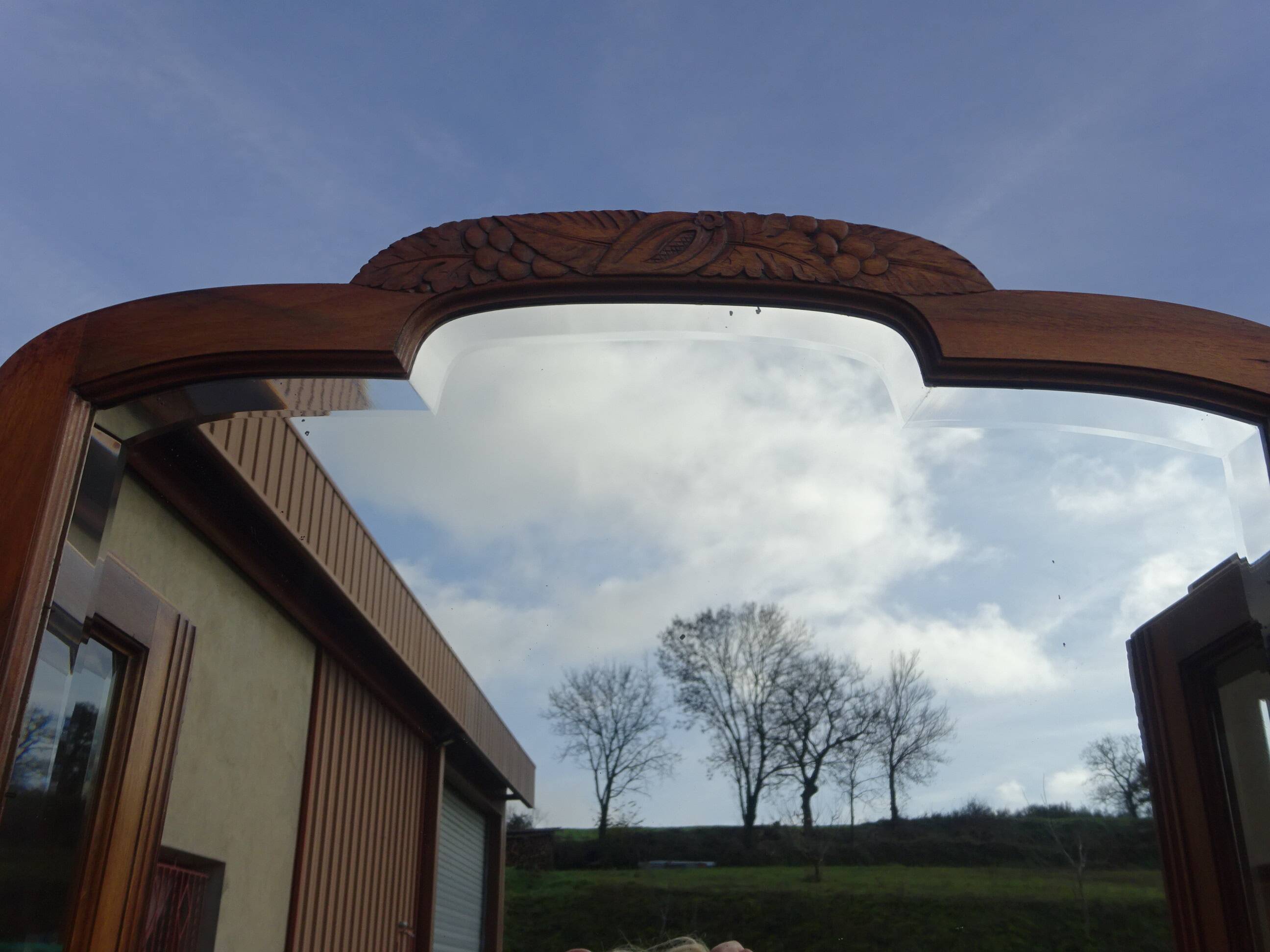 Buffet Art Déco en noyer avec marbres et guérites