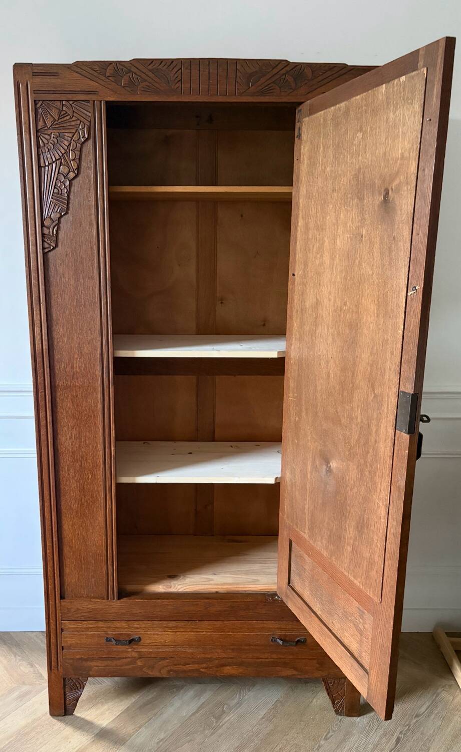 Armoire parisienne art déco