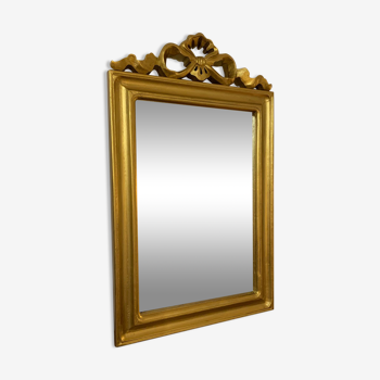 Mirror with golden knot