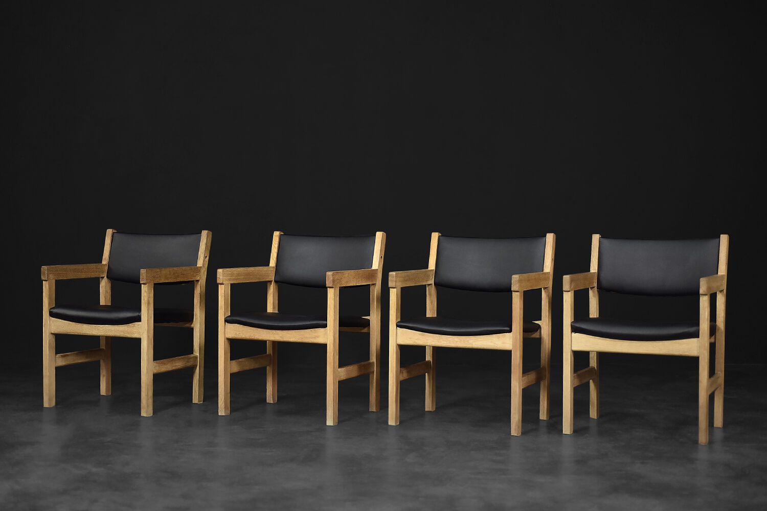 Vintage Danish oak chairs from the mid-century by Hans J. Wegner for Getama, 1960s, set of 4.