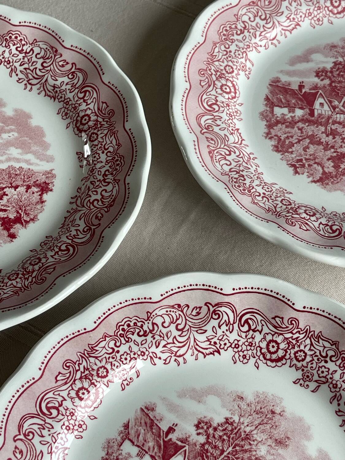 12 dessert plates Fontebasso Italy.