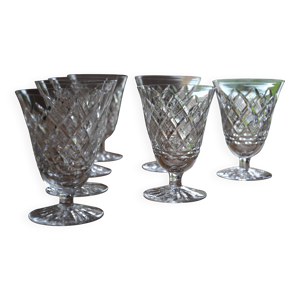 7 verres à vin en cristal