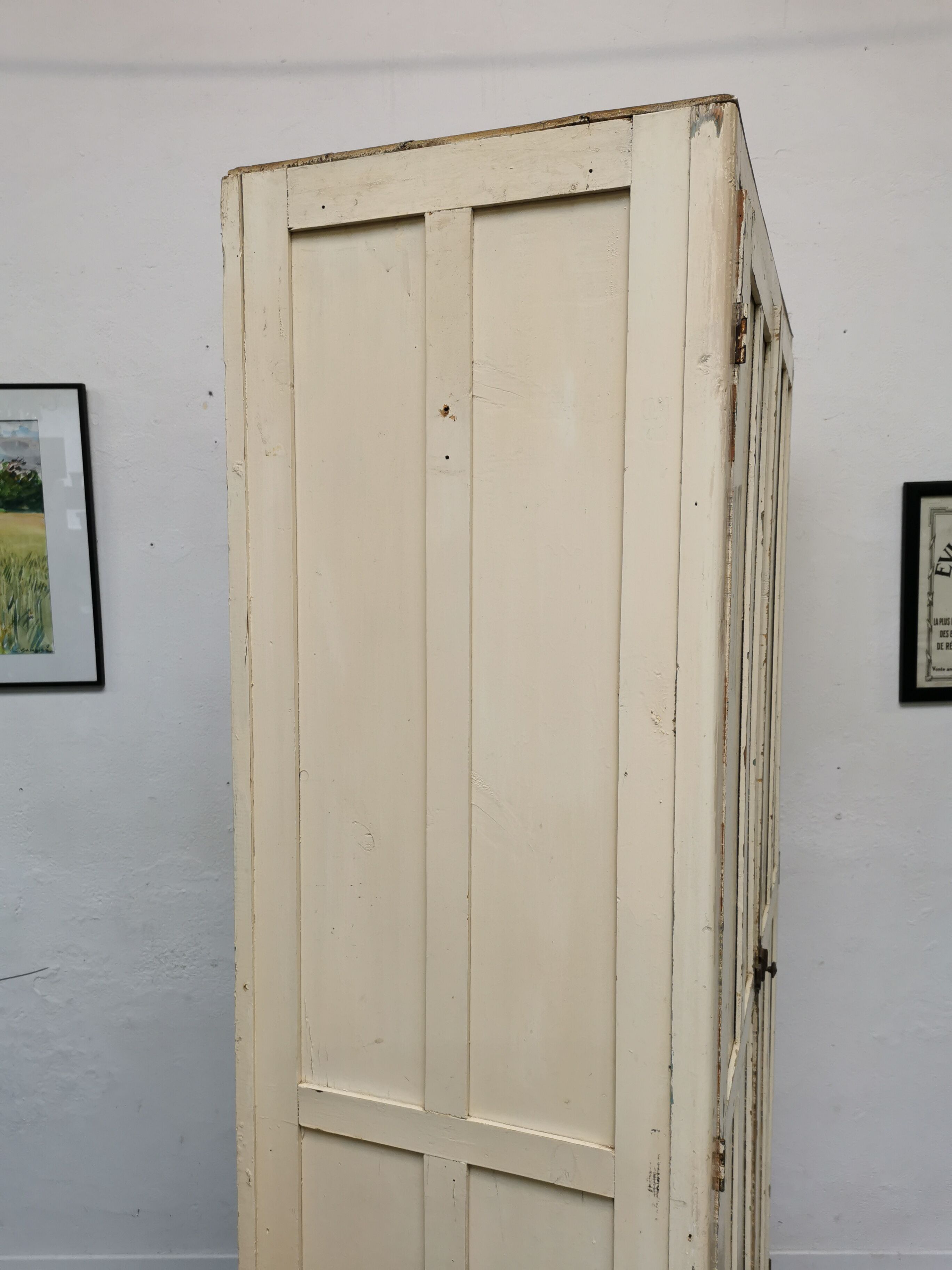 Armoire parisienne