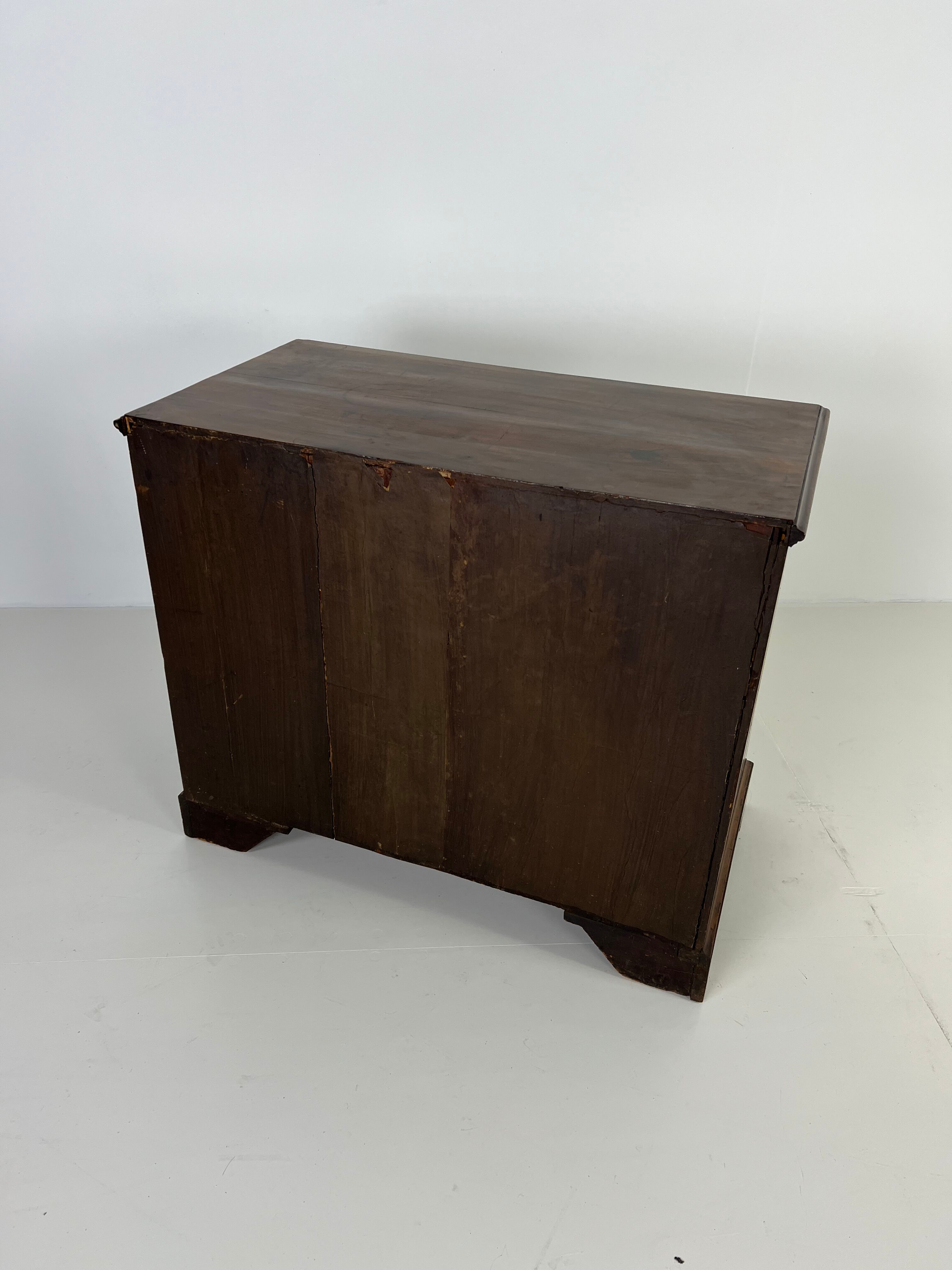 Commode anglaise