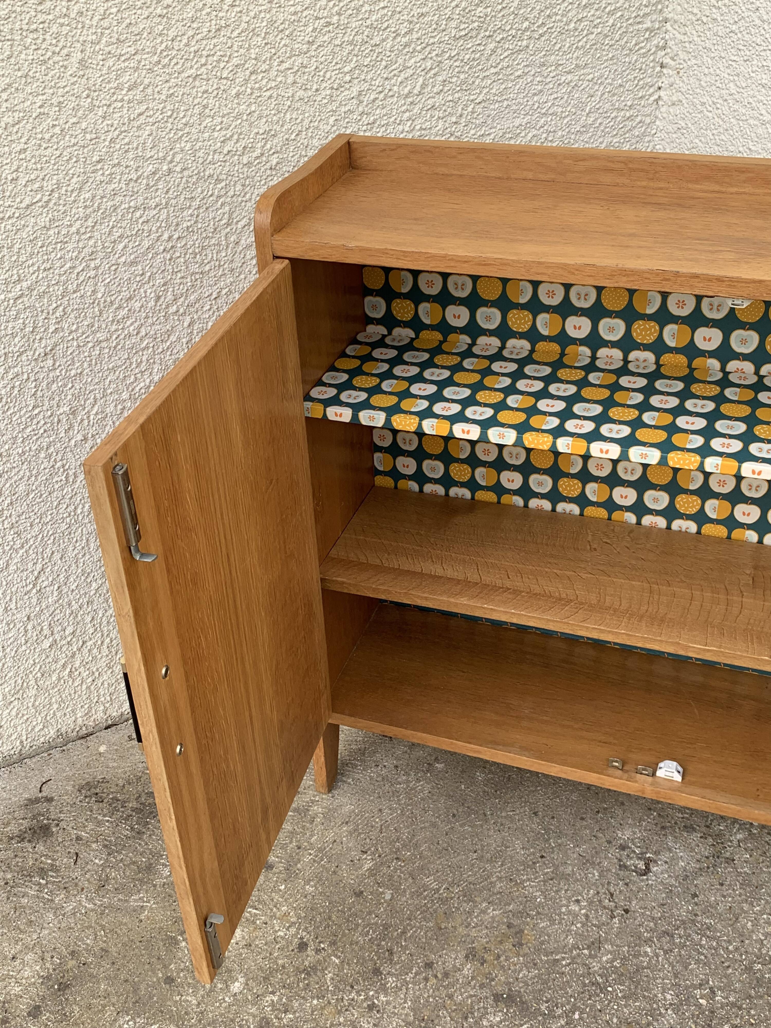 Vintage bookcase feet aileron 1950