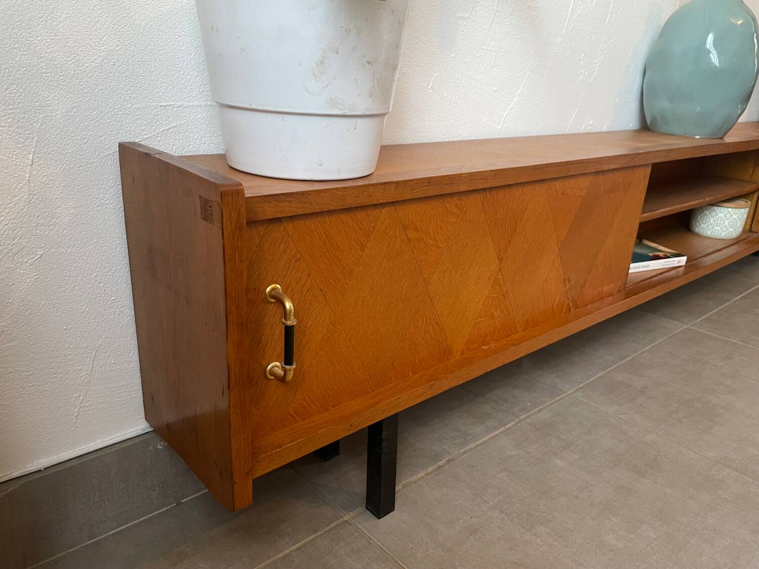 Vintage oak sideboard (shallow)