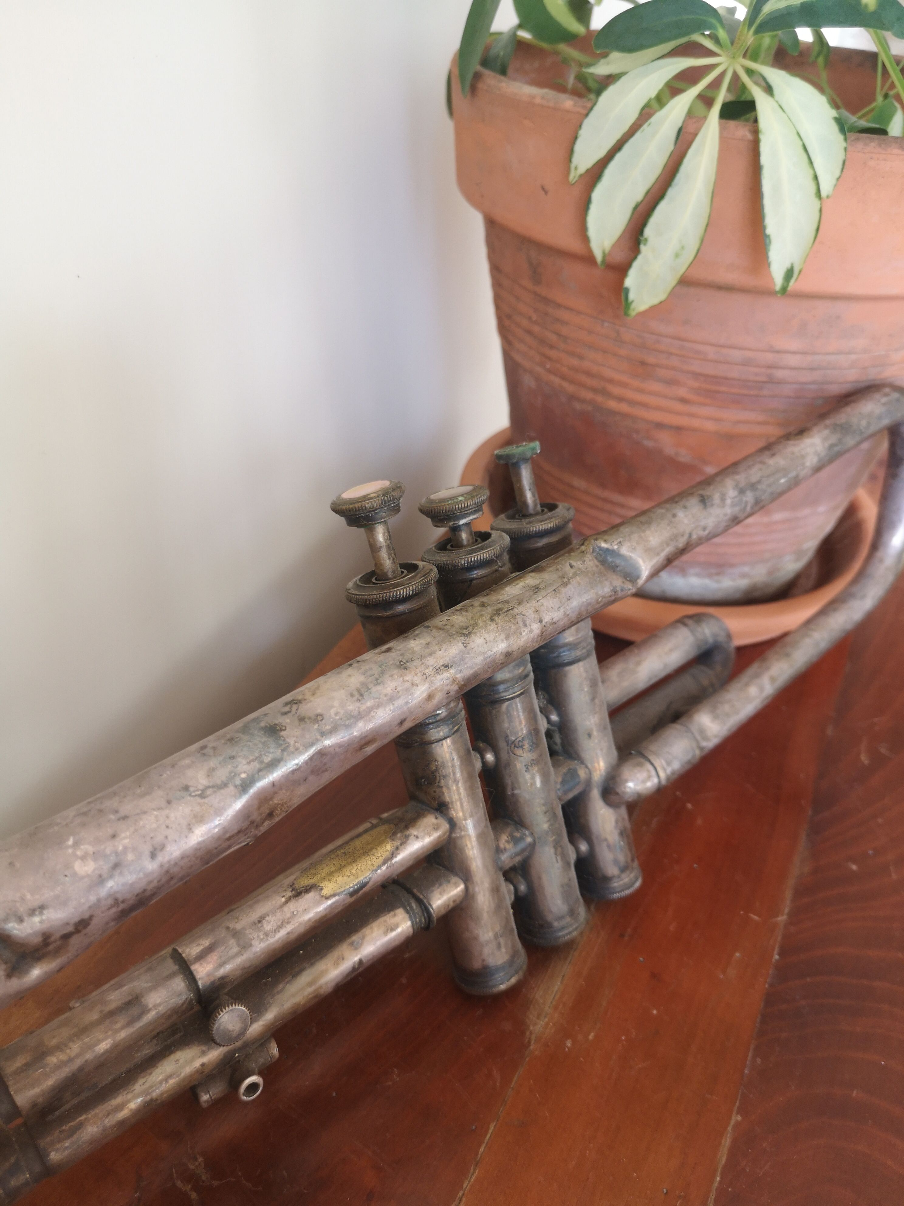 Ancient trumpet Antoine Courtois Paris