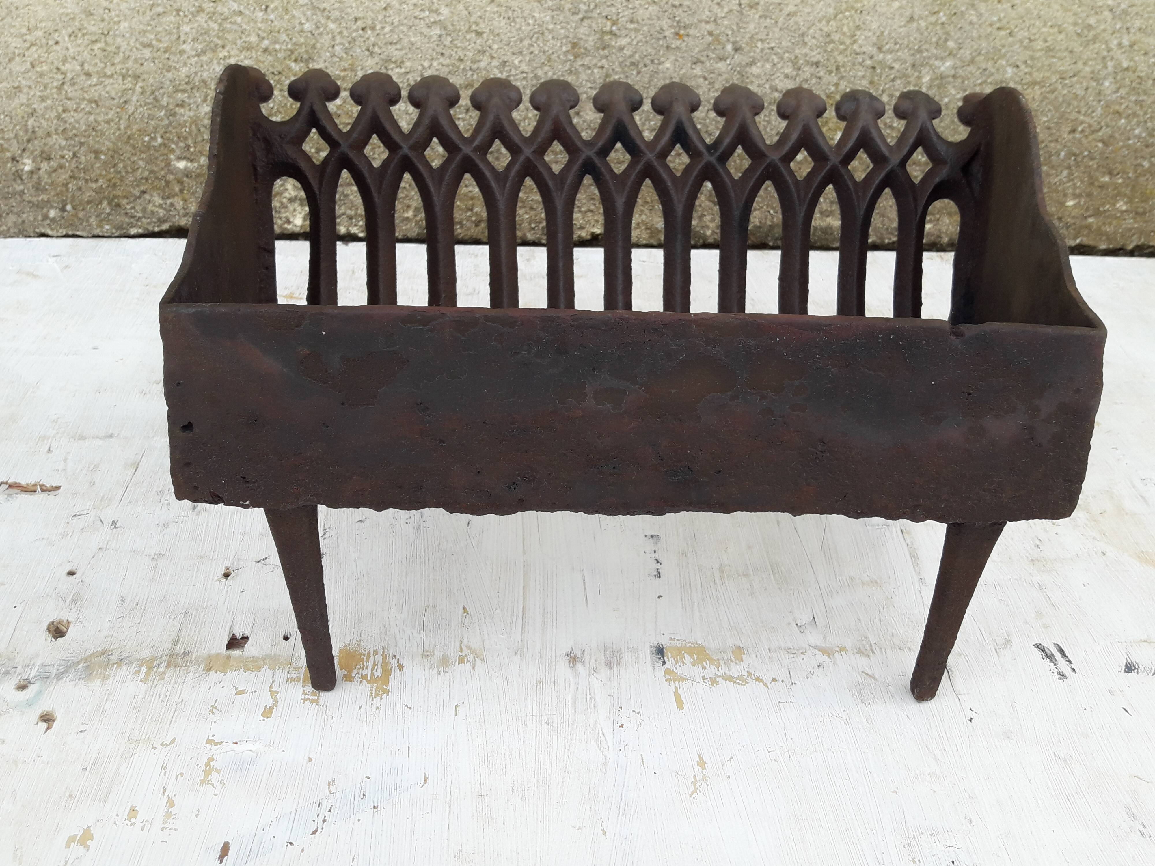 Foyer grille de cheminée  en fonte pour bûches L 38 cm