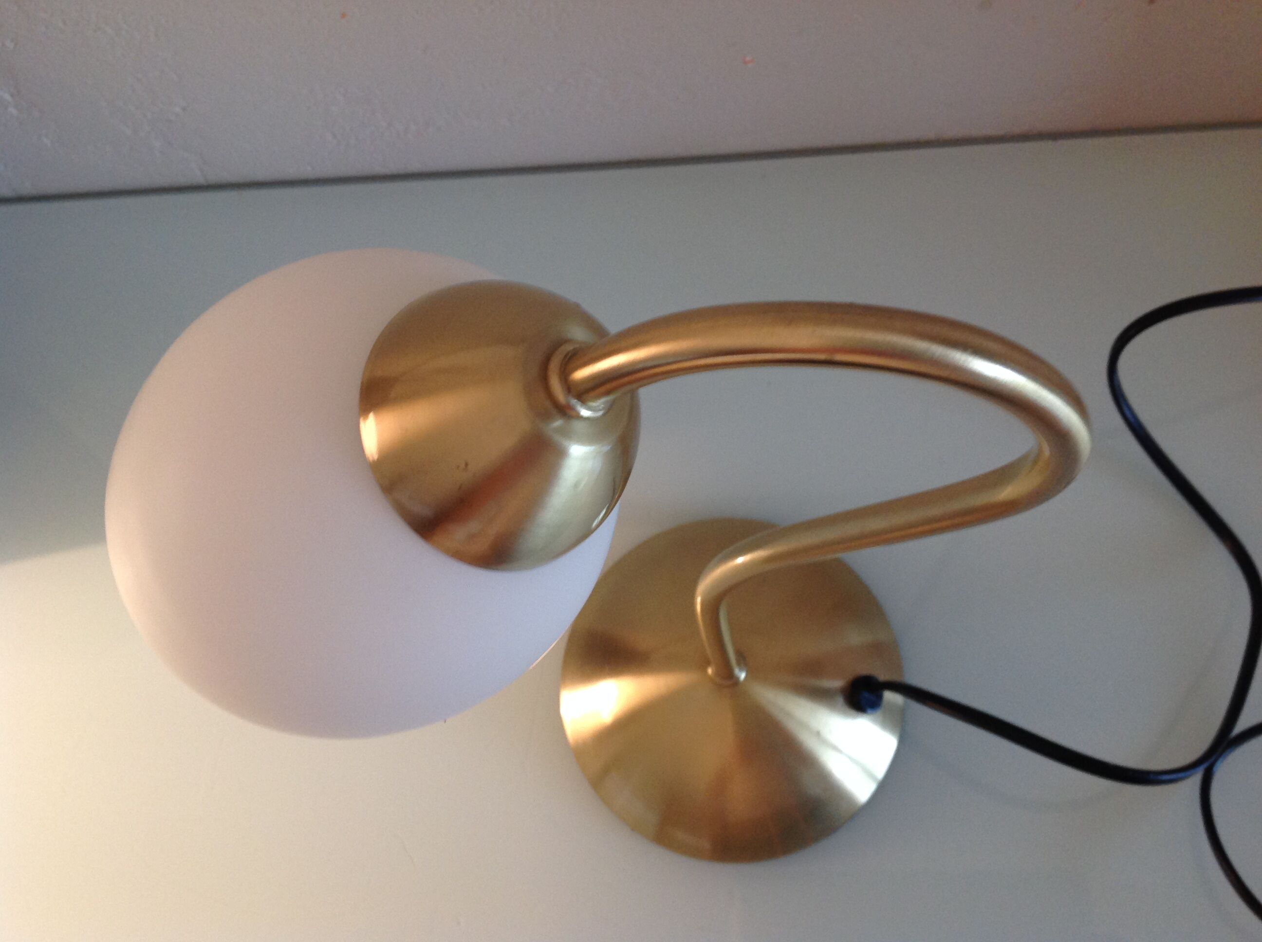 Bedside lamp in brass and opaline white vintage 70s