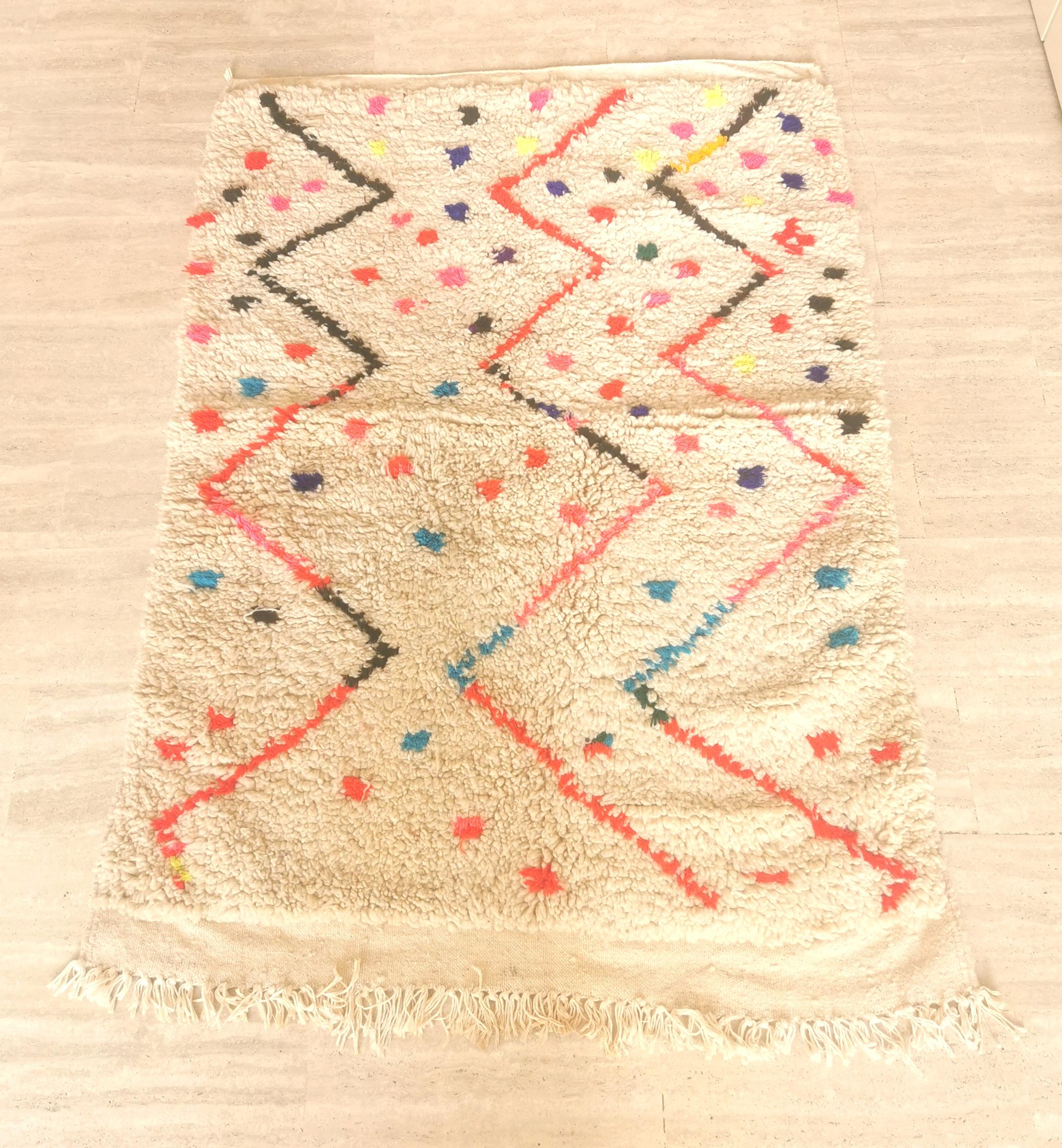 Berber carpet Azilal peas and zigzag colored wool