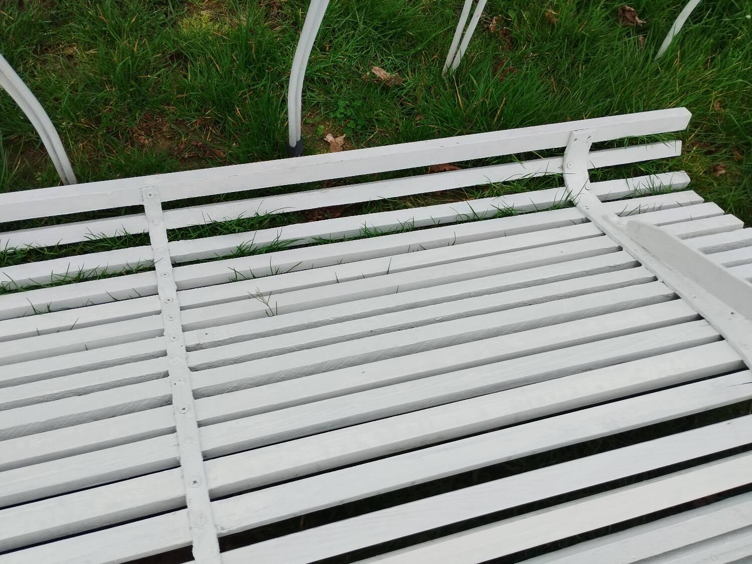Banc de jardin ancien avec pieds en fer