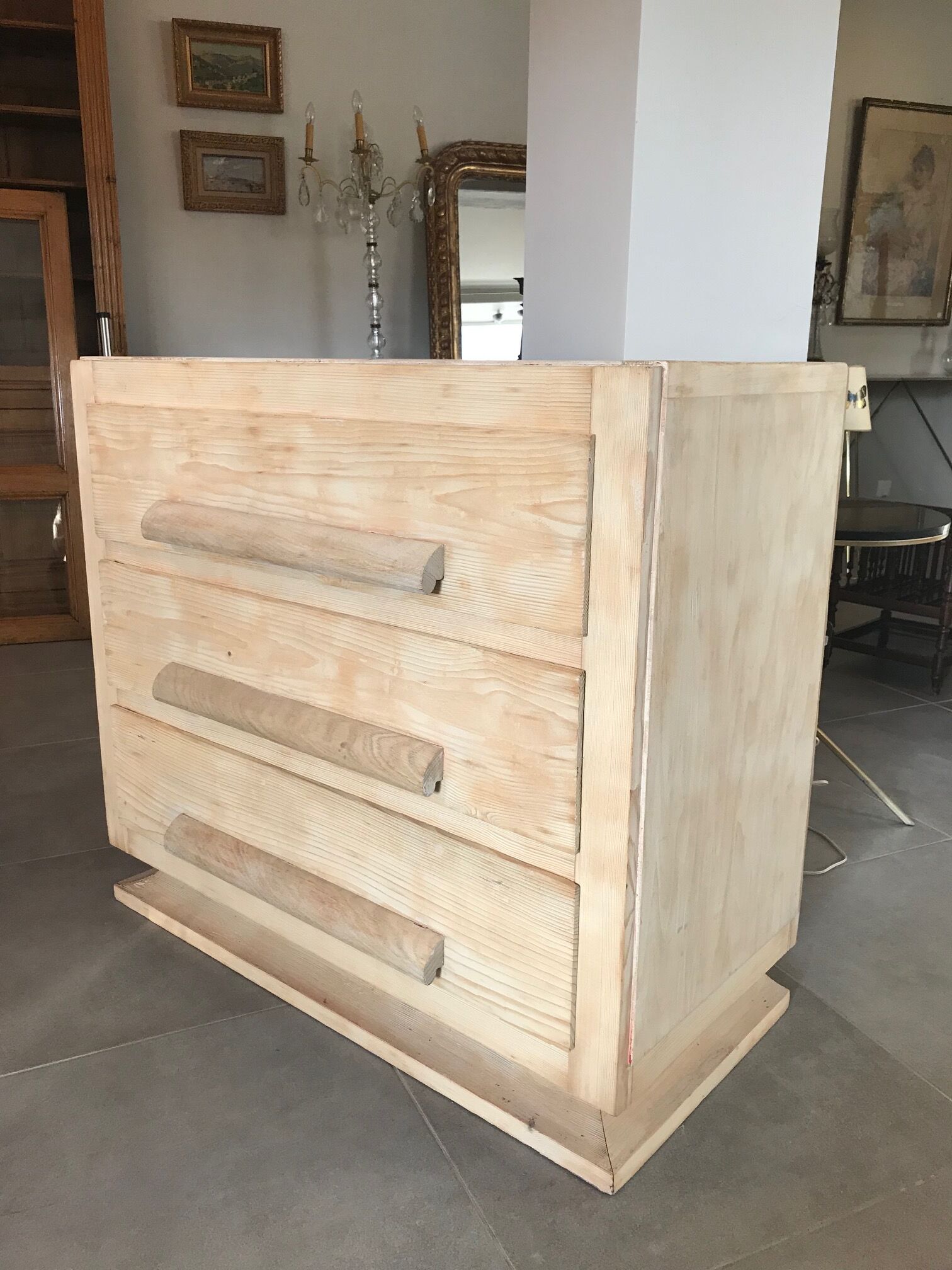 Chest of drawers in fir from the 1940s