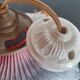 Ancienne suspension en verre transparent et rose