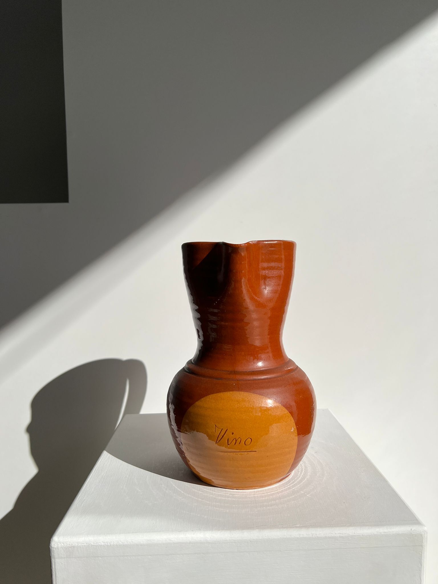 Two-tone brown ceramic wine pitcher H: 24cm