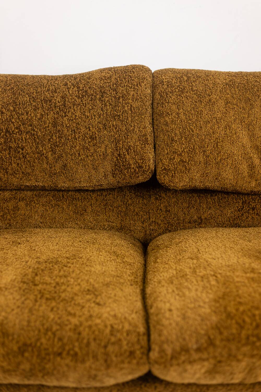 Vico Magistretti. 2-seater sofa, “Maralunga” model. 1970s.