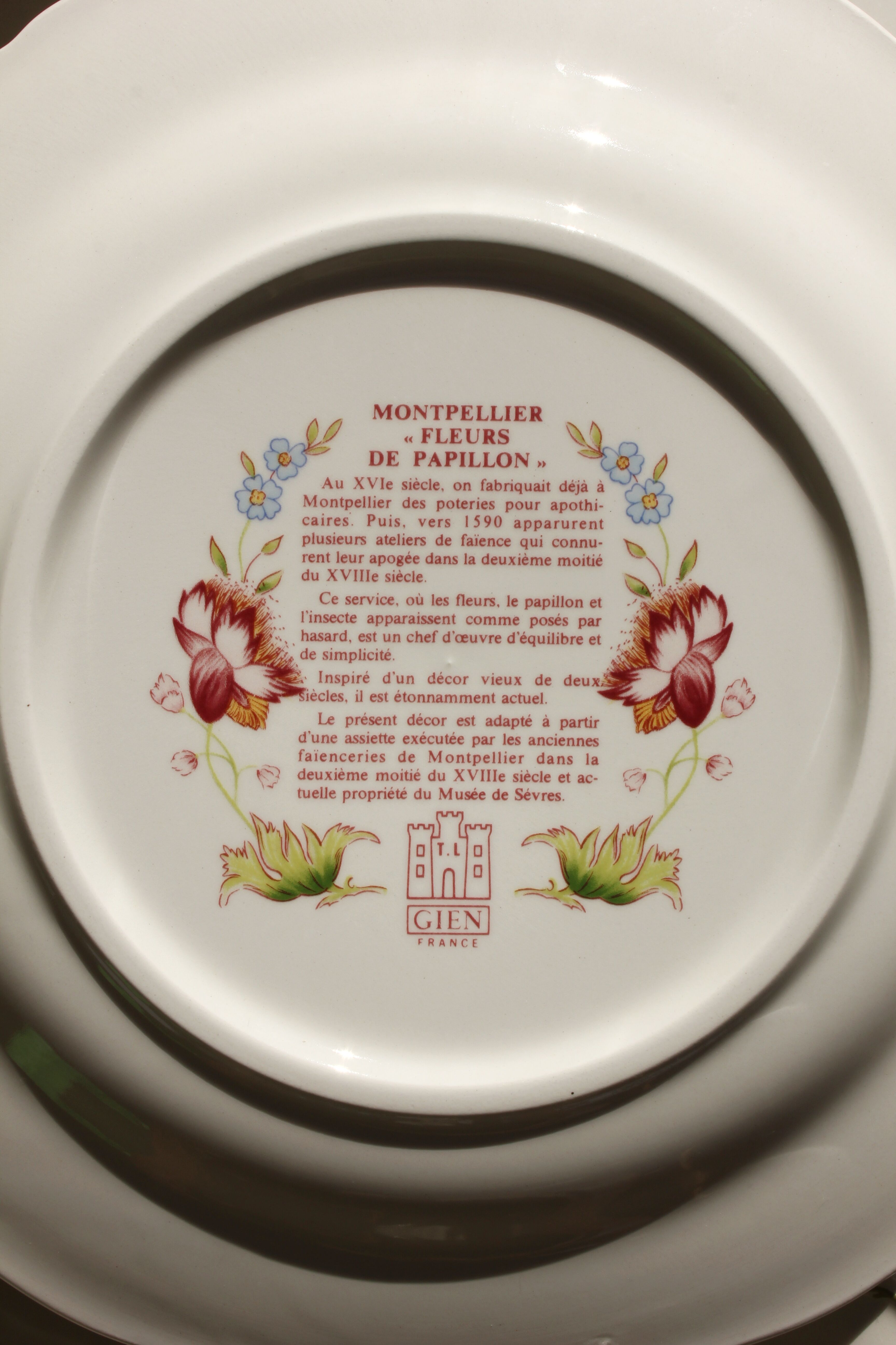 Flat plates in earthenware "Butterfly Flowers" Gien