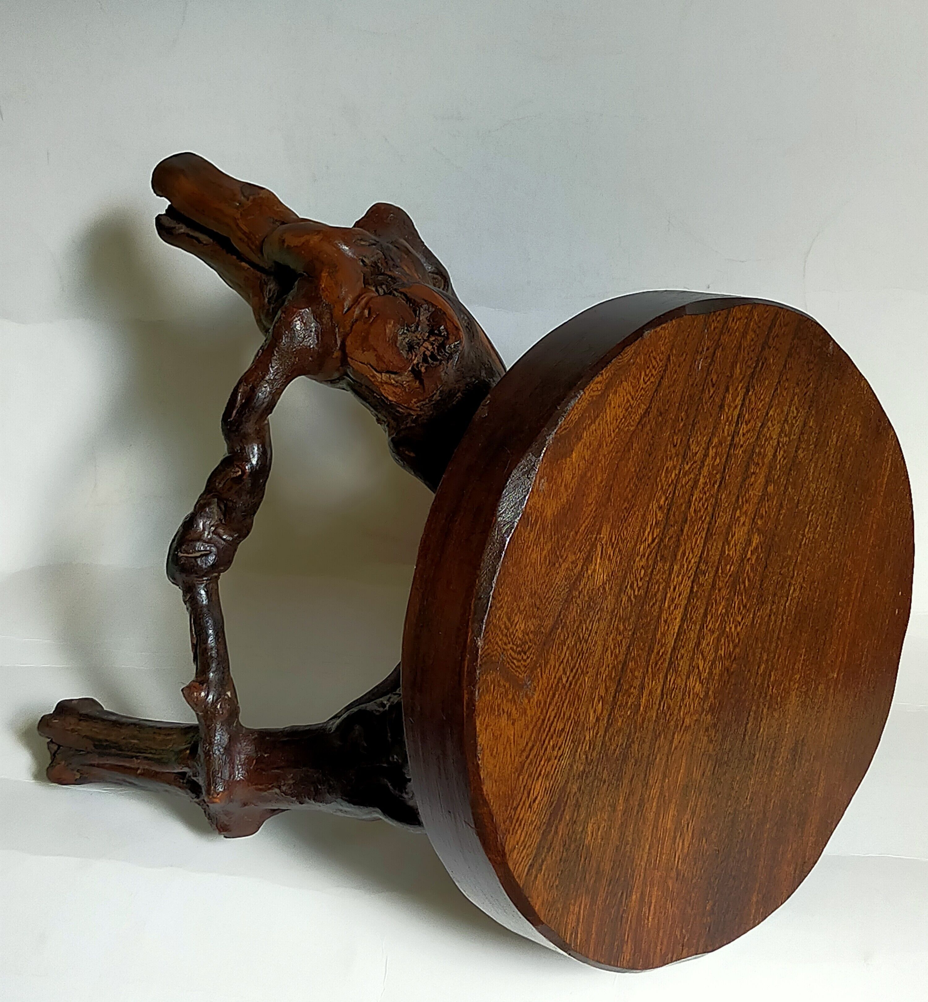 Tripod stool Art-popular vines, solid wood top