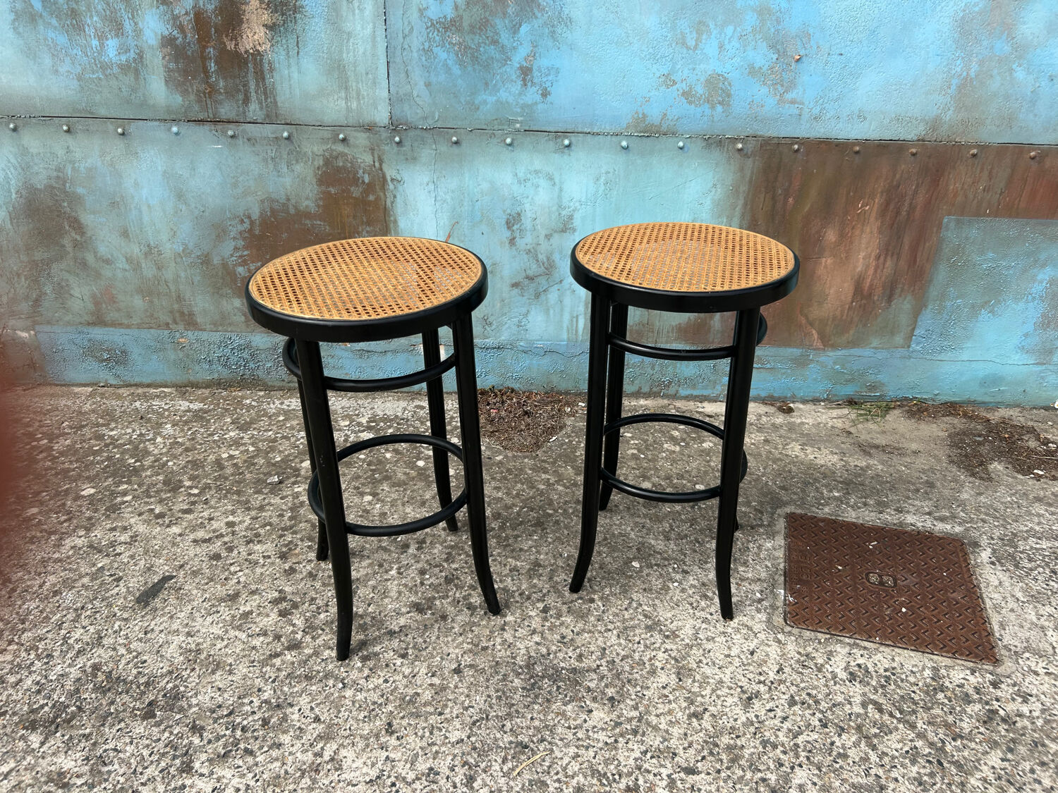 High rattan bar stools