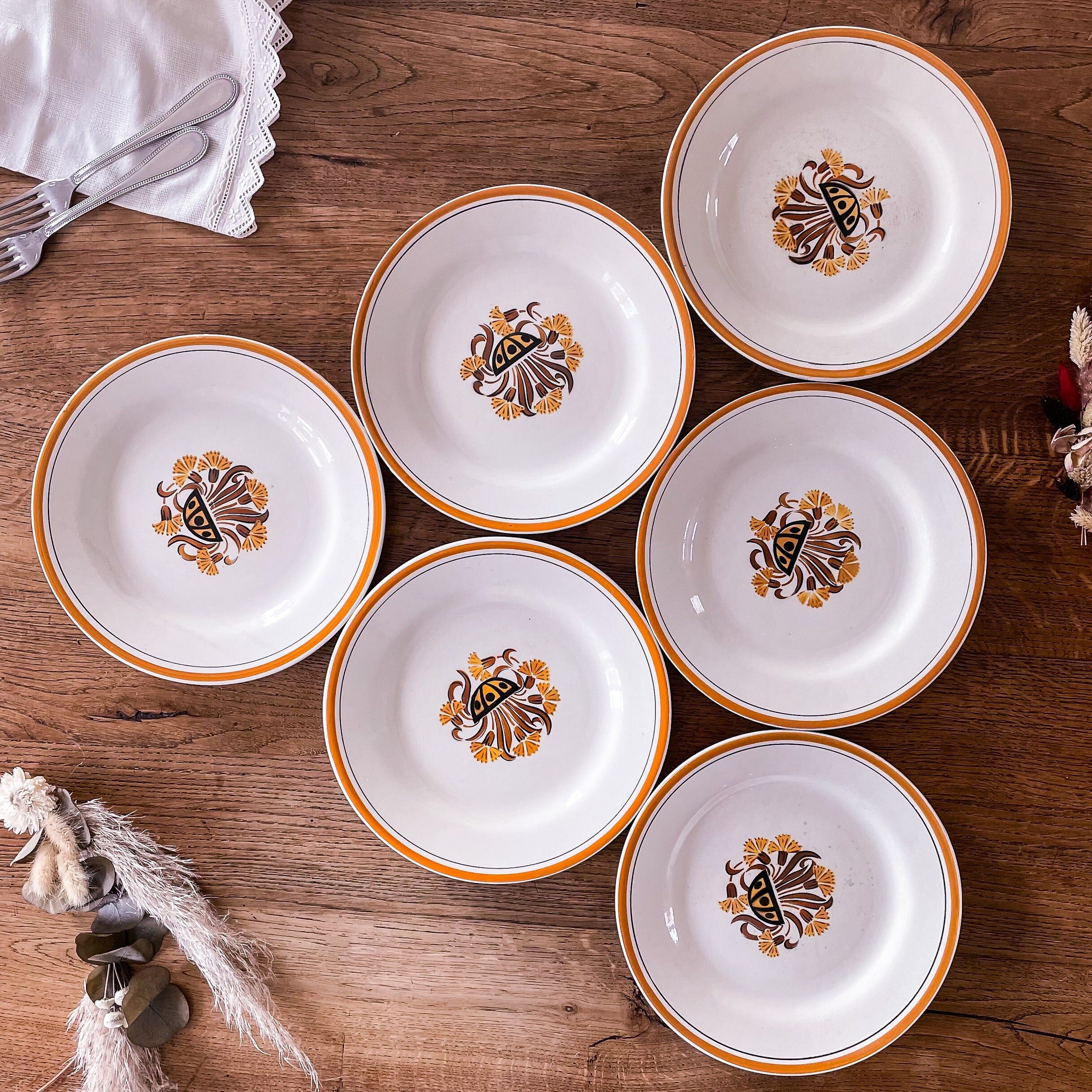 Suite of 6 Creole plates and montereau Oeillet