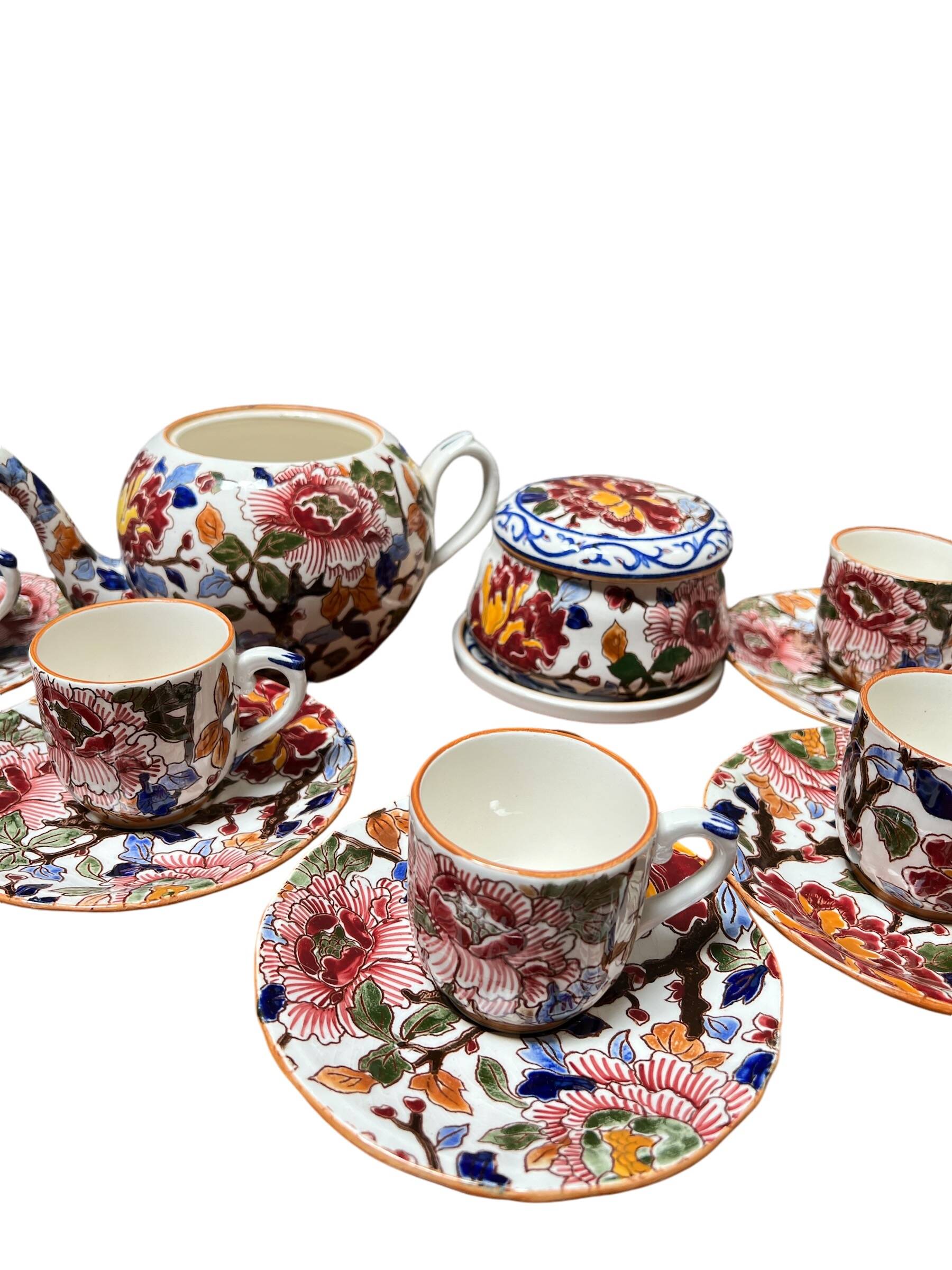 Gien earthenware tea set, peony decoration