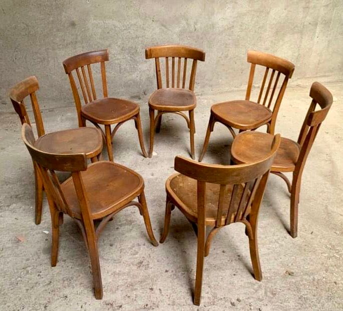 Series lot of 7 old bistro chairs in vintage curved wood