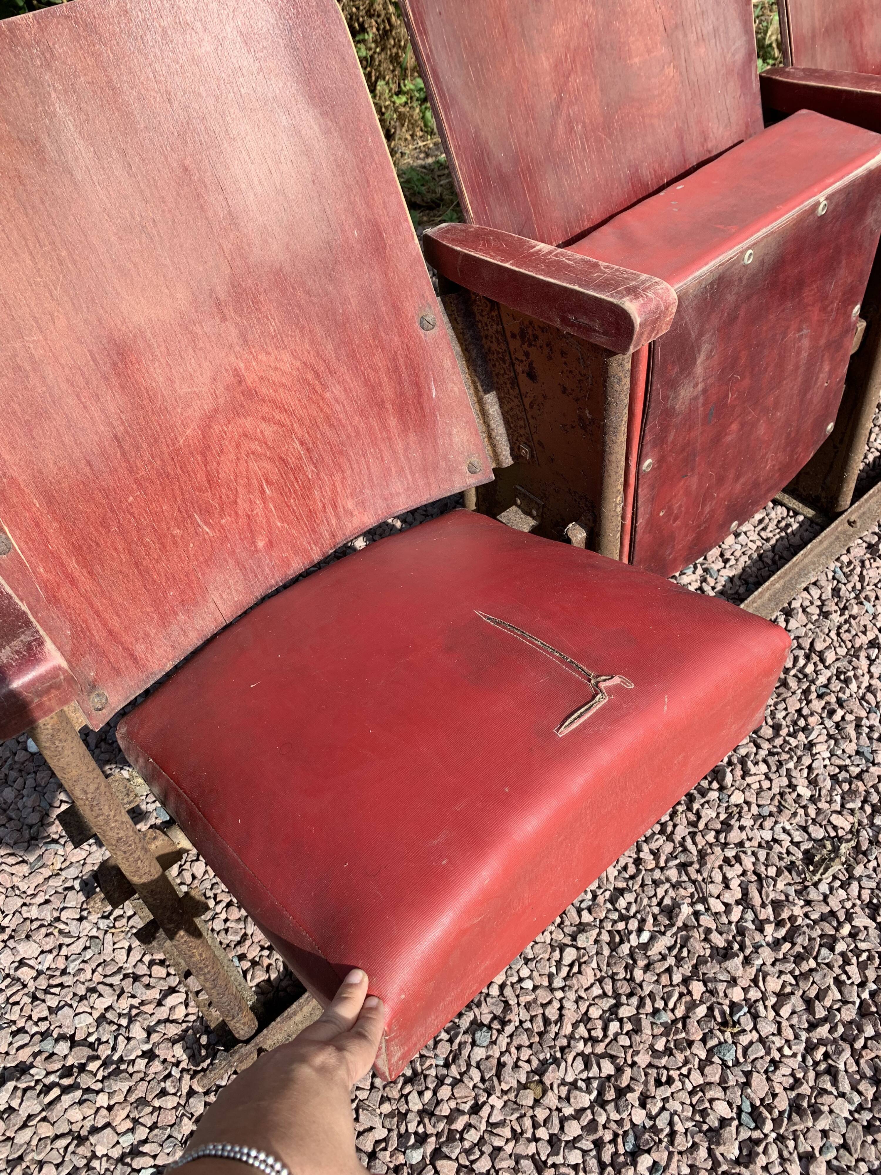 4-seated movie chairs