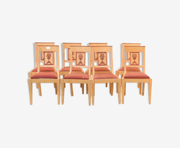 Suite de 8 chaises peintes