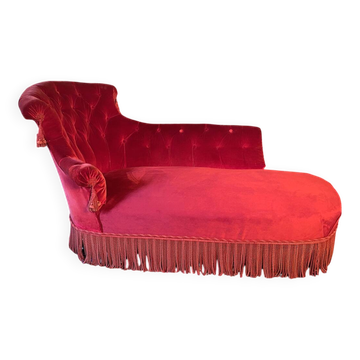 Napoleon III meridian, purple red velvet. Buttoned backrest.