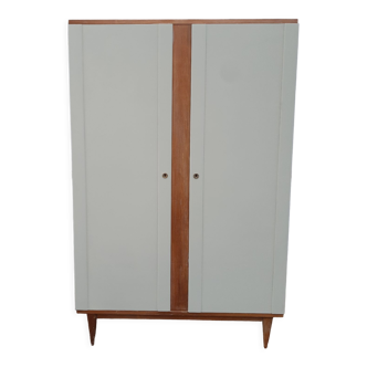 Armoire vintage