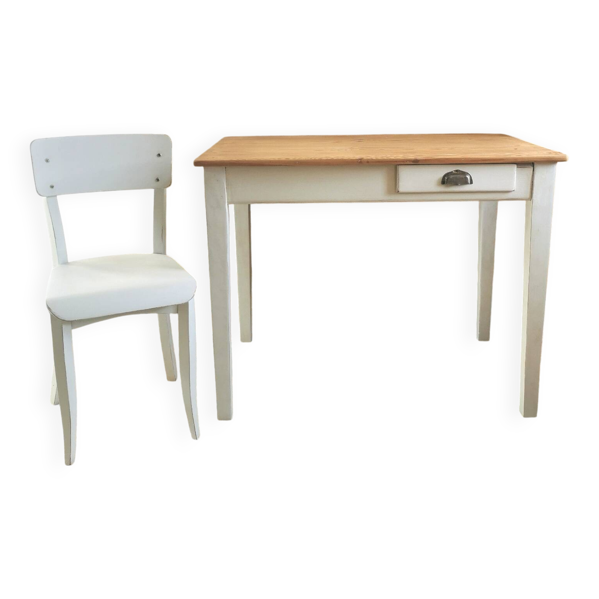 Small table, desk and its patinated chair