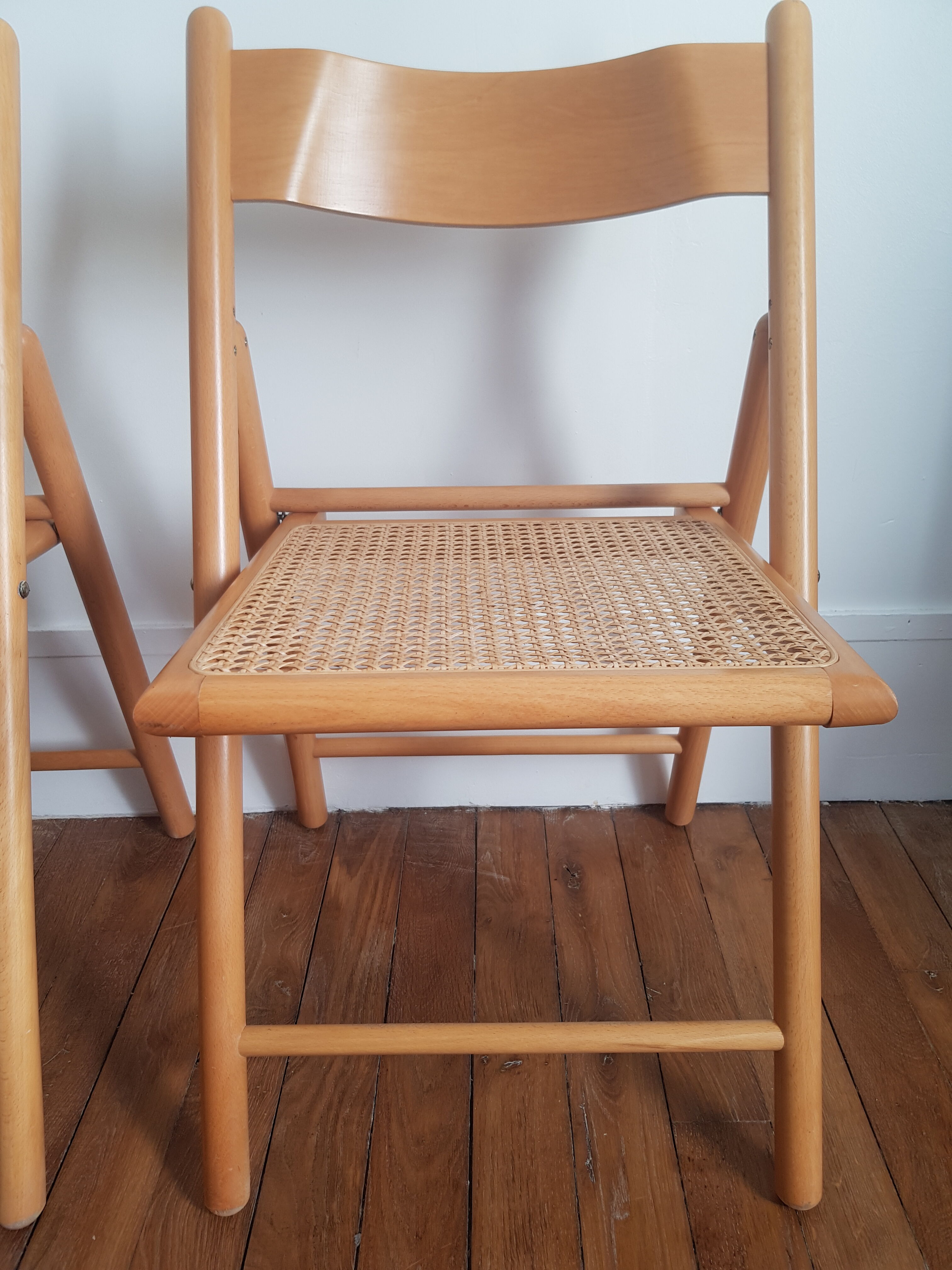 Set of 2 folding chairs cannees