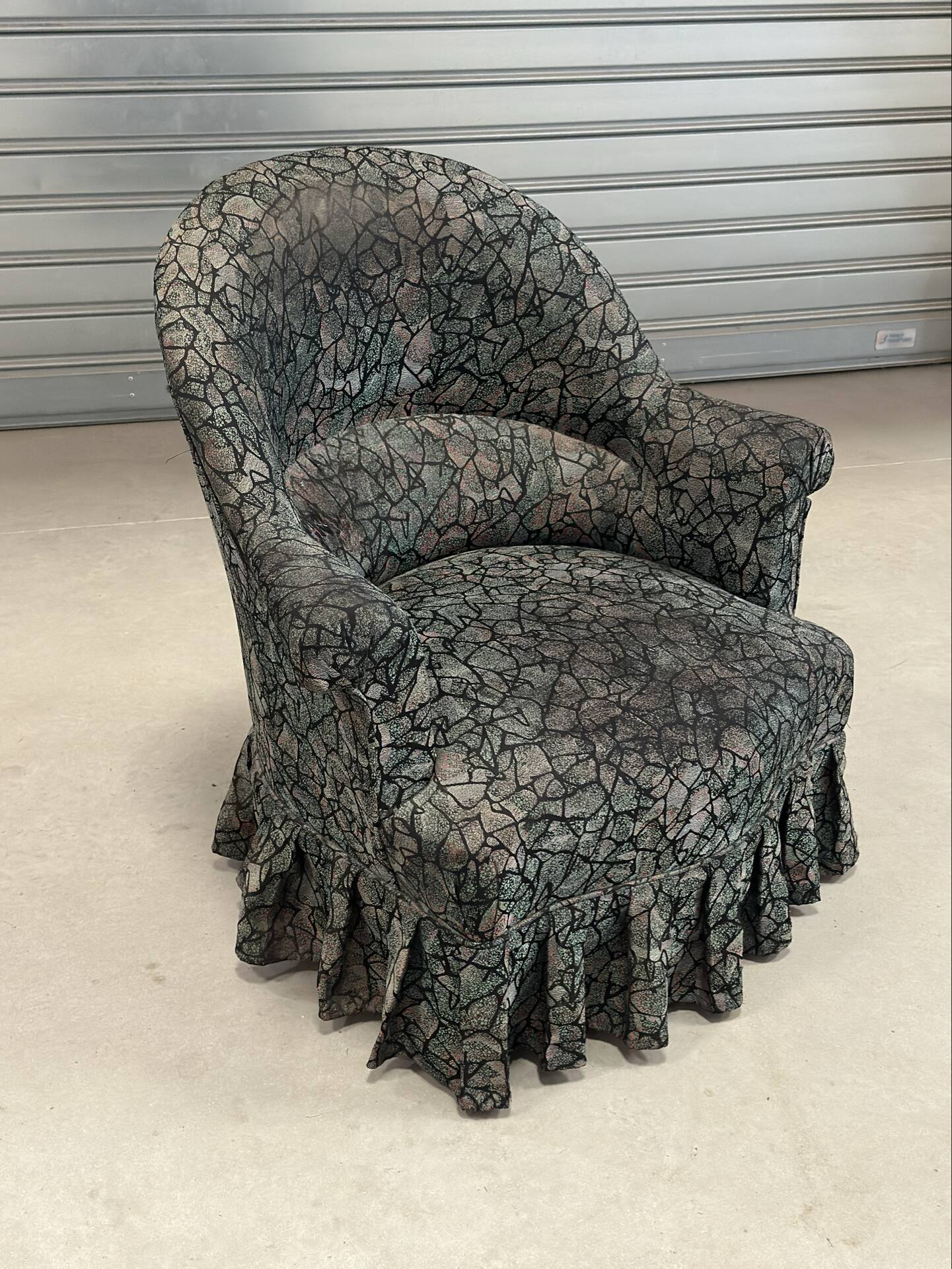 Vintage frog chair