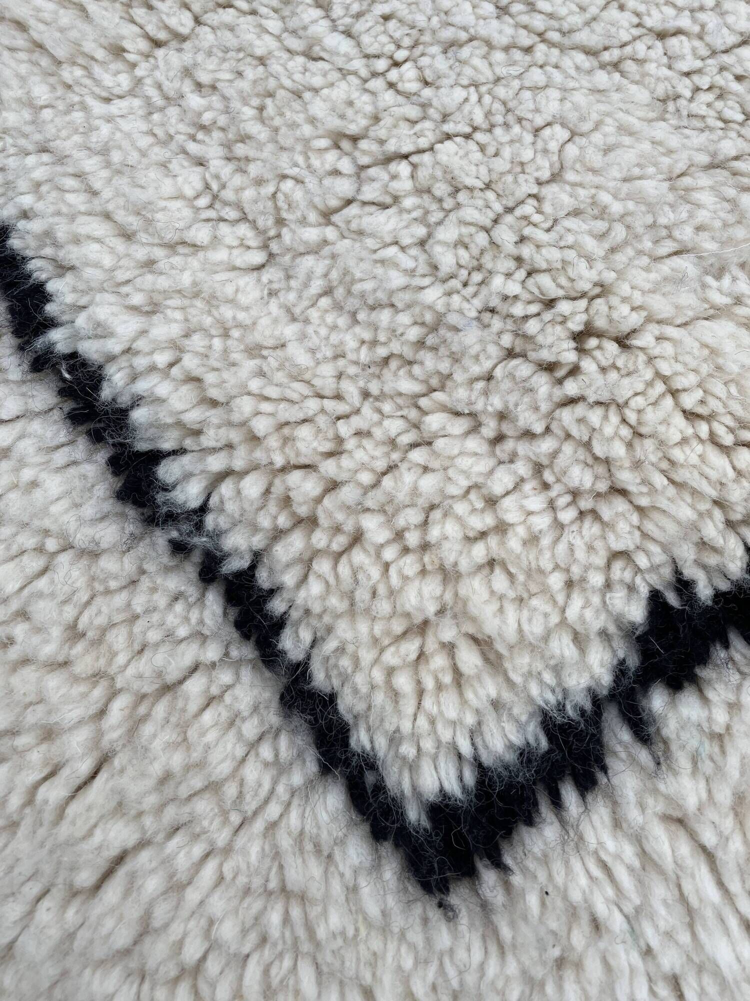large Berber carpet Beni Ouarain new modern 195x300 cm