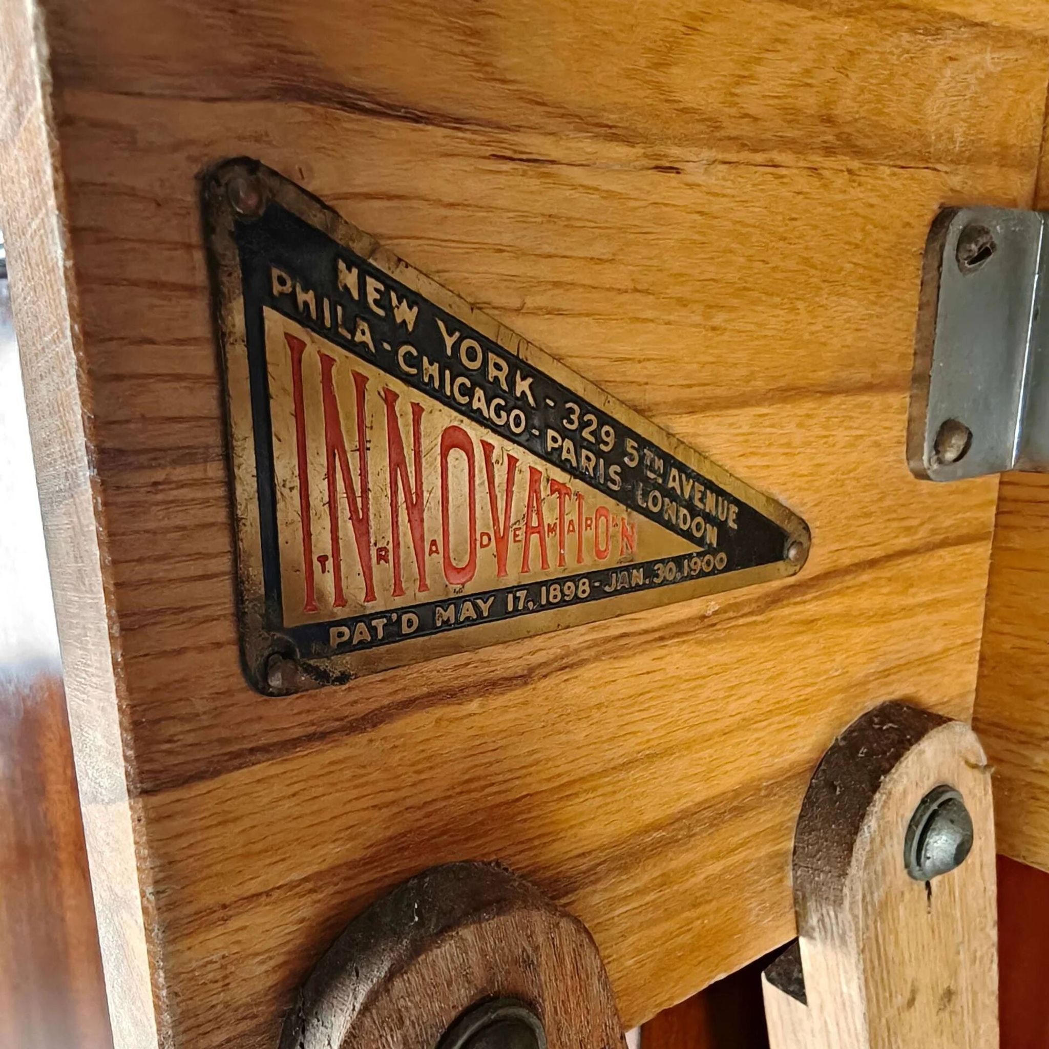 Early 20th century Innovation Ingenuities Ltd. gentleman’s wardrobe