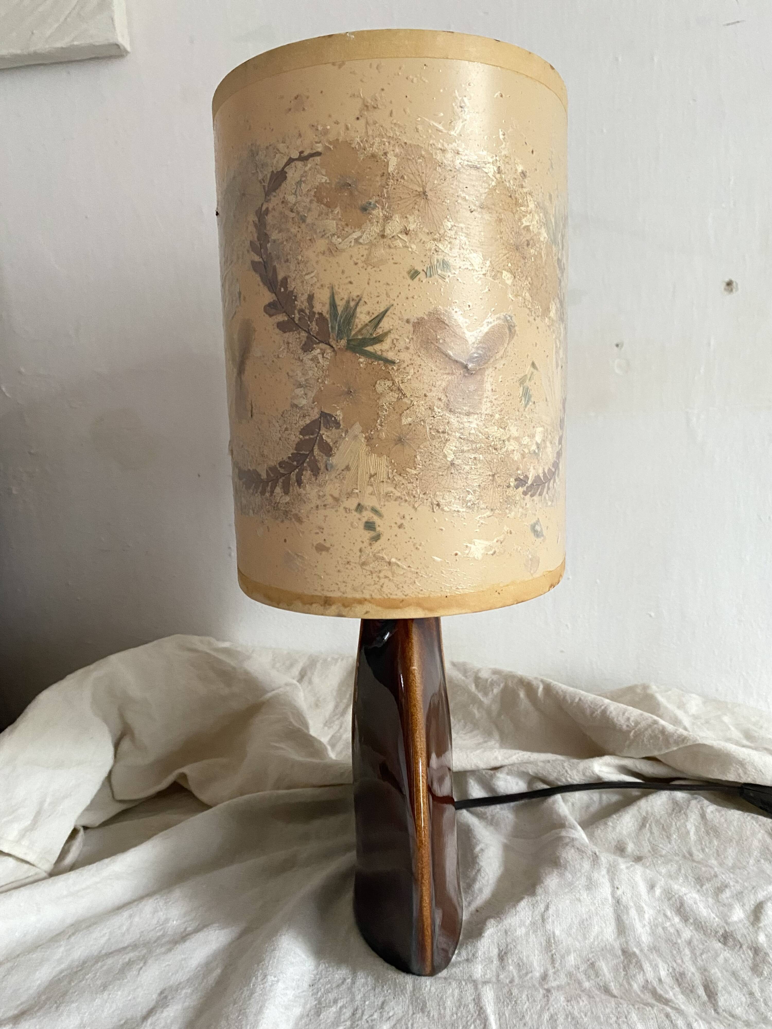 Lampe en céramique et fleurs naturelles, années 70