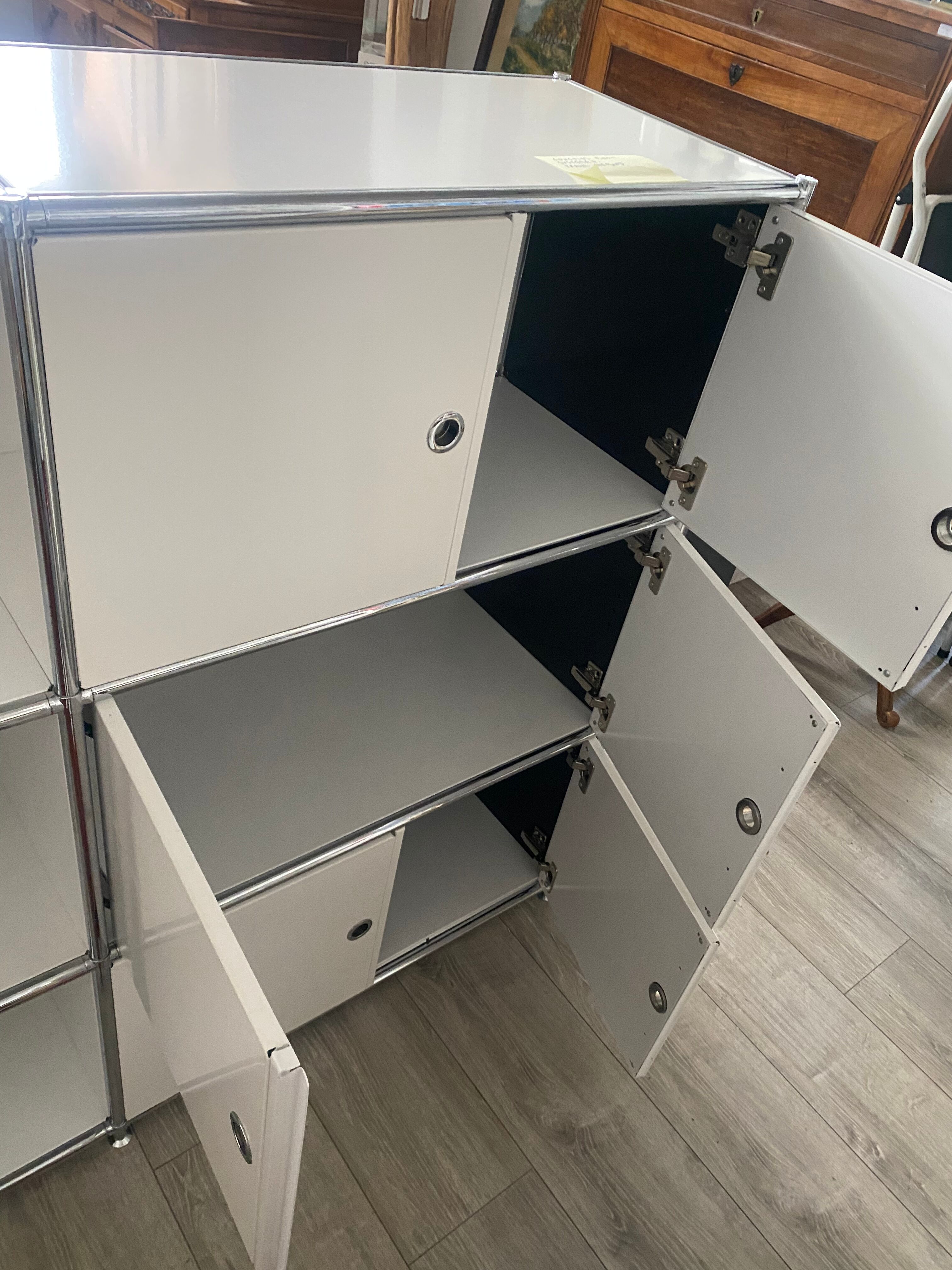 Storage cabinet