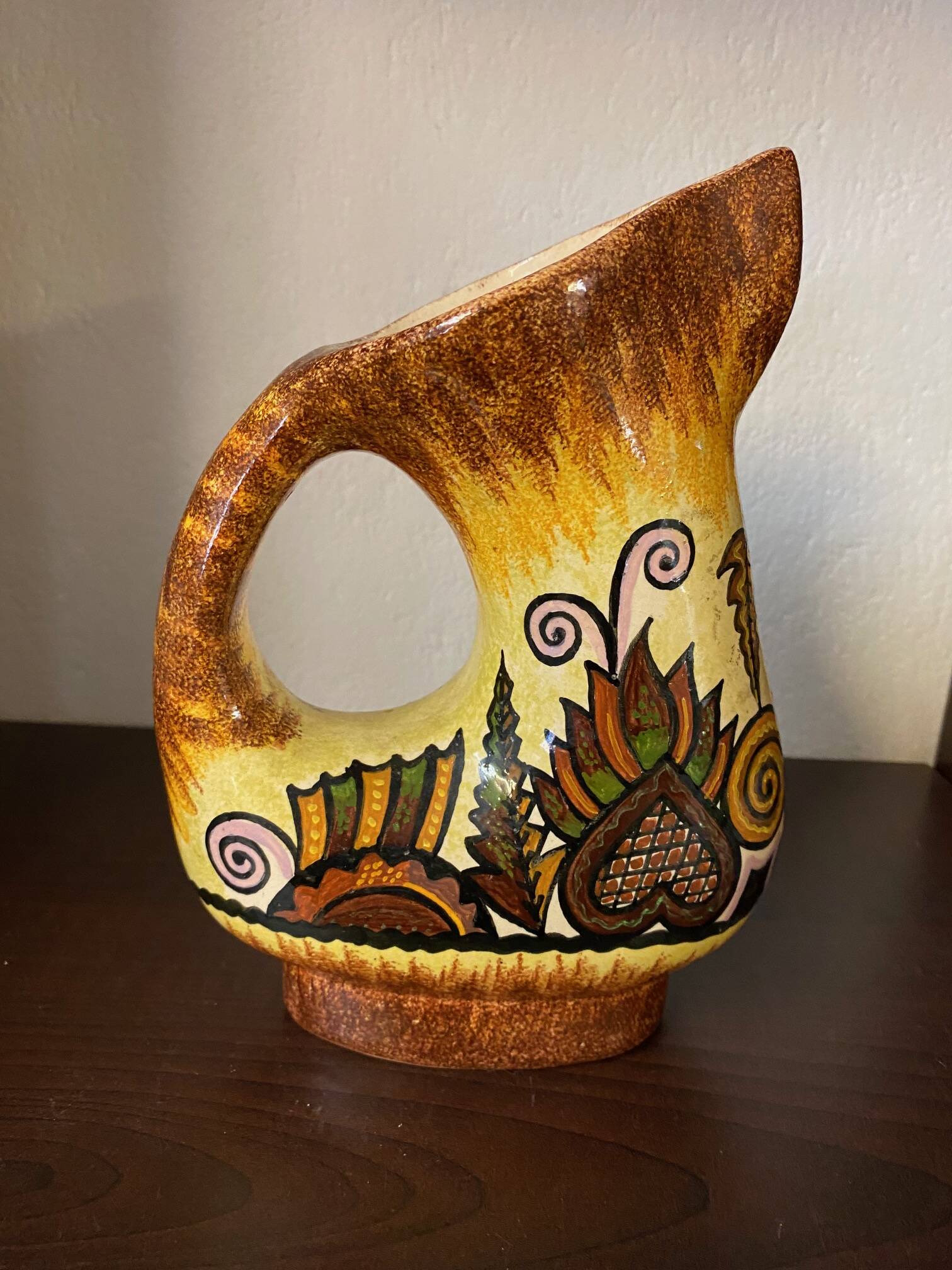 Quimper fouillen faience pitcher from the 50s/60s oblique shape gorse decor