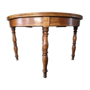 table 1/2 lune, style
