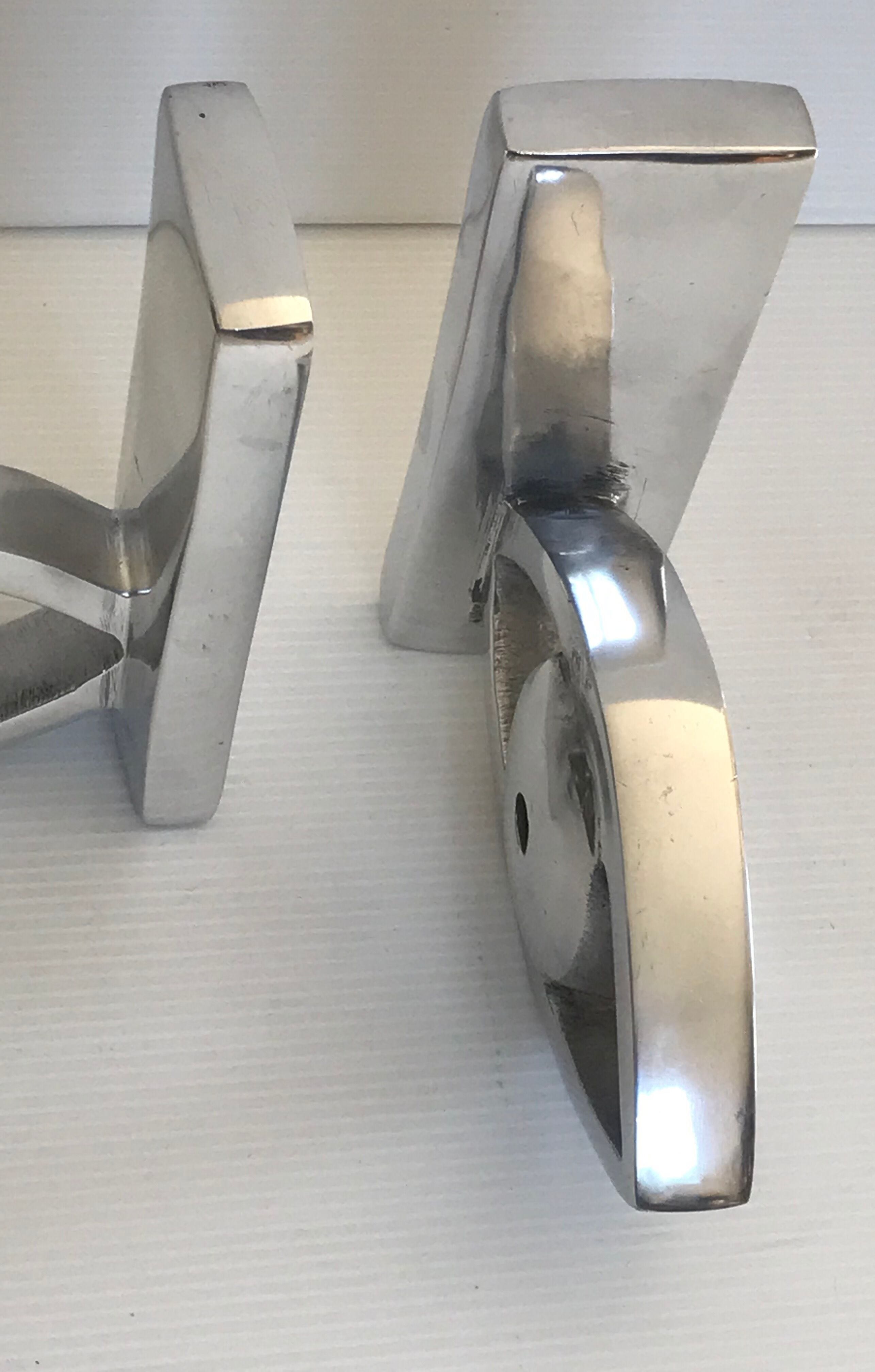 Cast aluminum book clambands