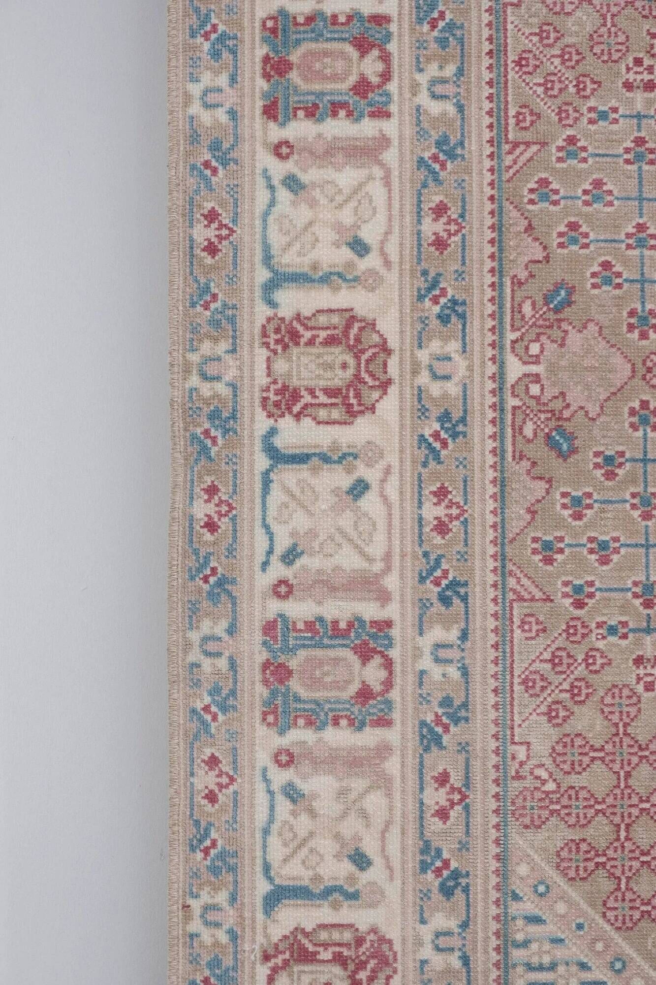 Vintage Turkish Oushak rug 146x192 cm